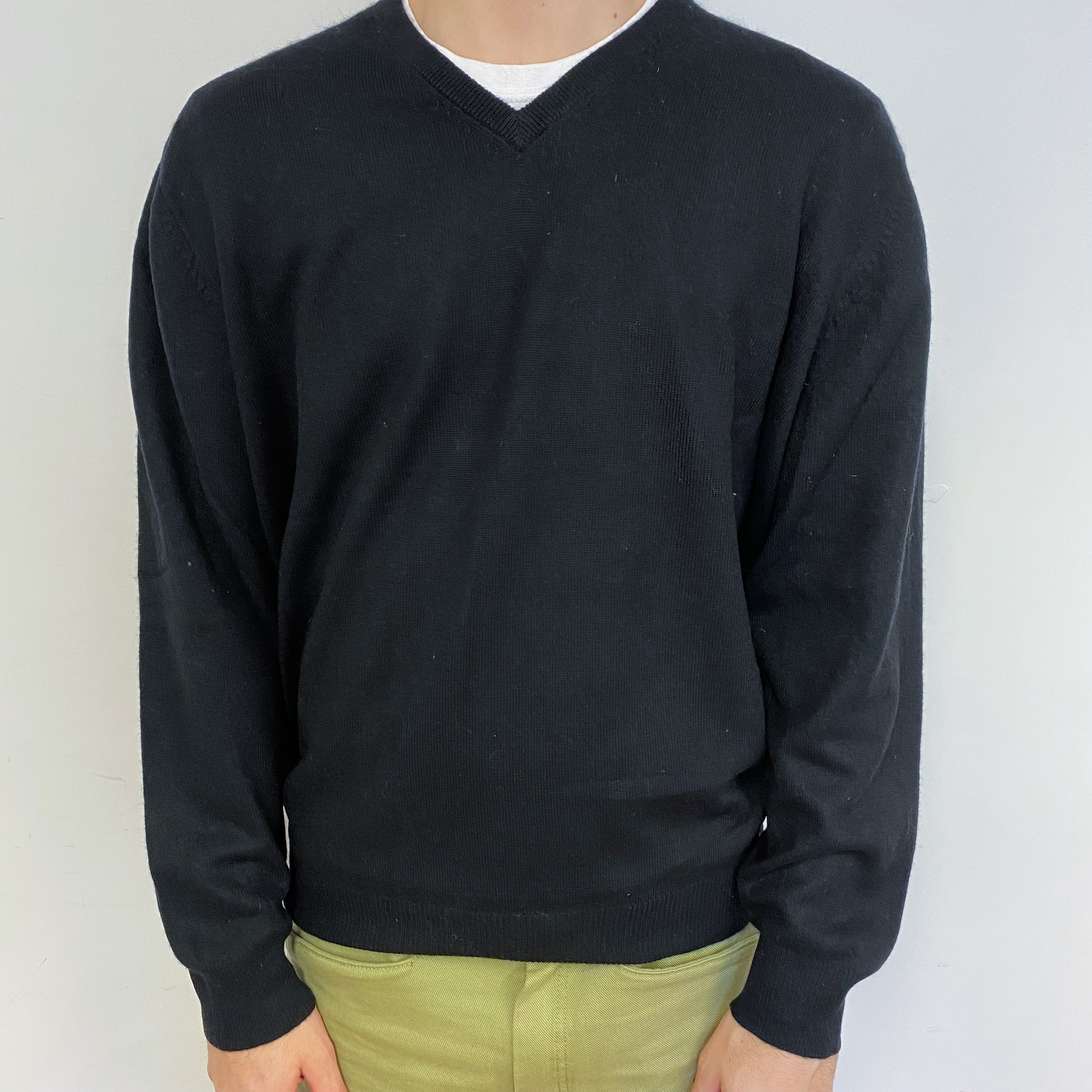 Men’s Black V Neck Jumper Large
