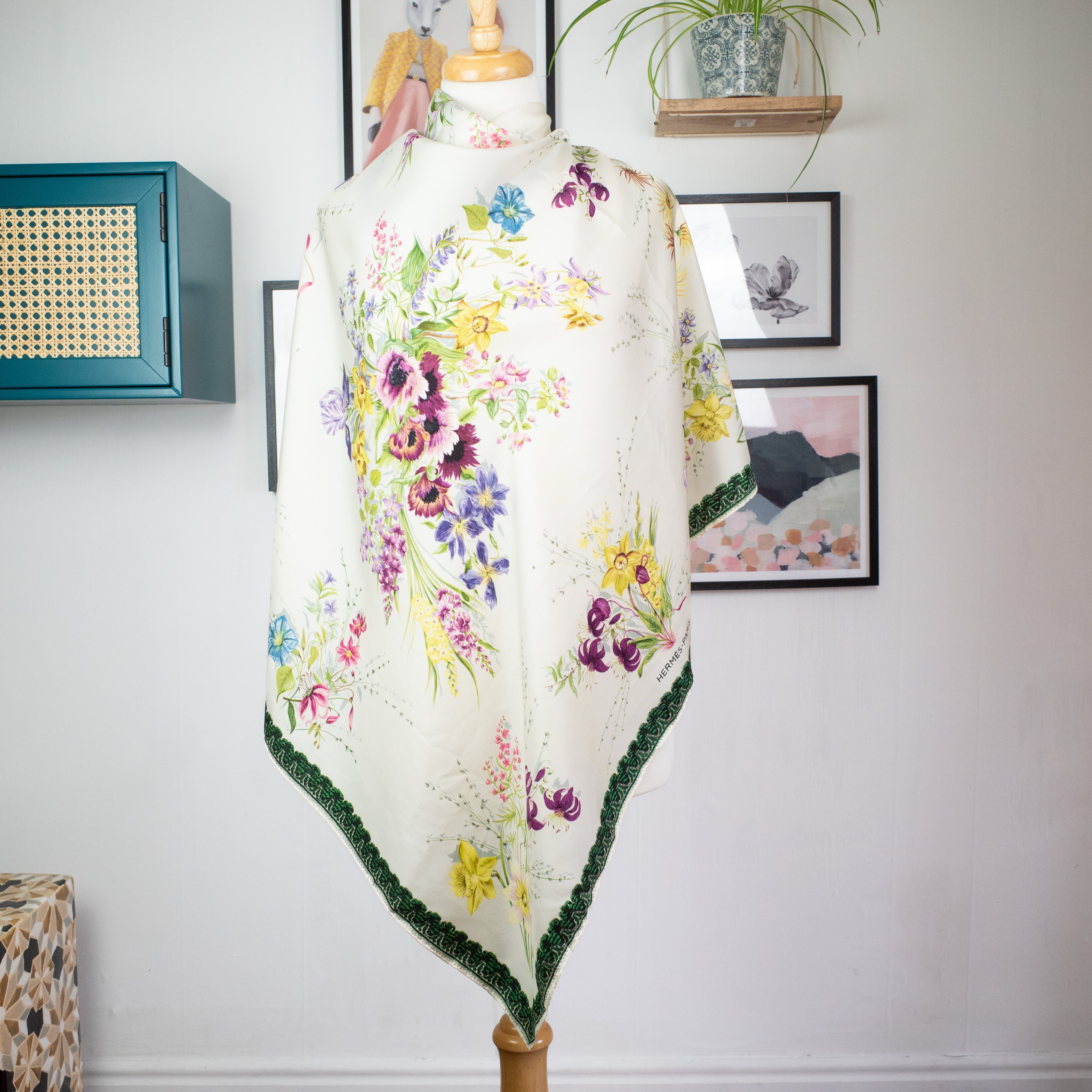 Hermes Fleurs et Gallons 1961 Designer Silk Scarf