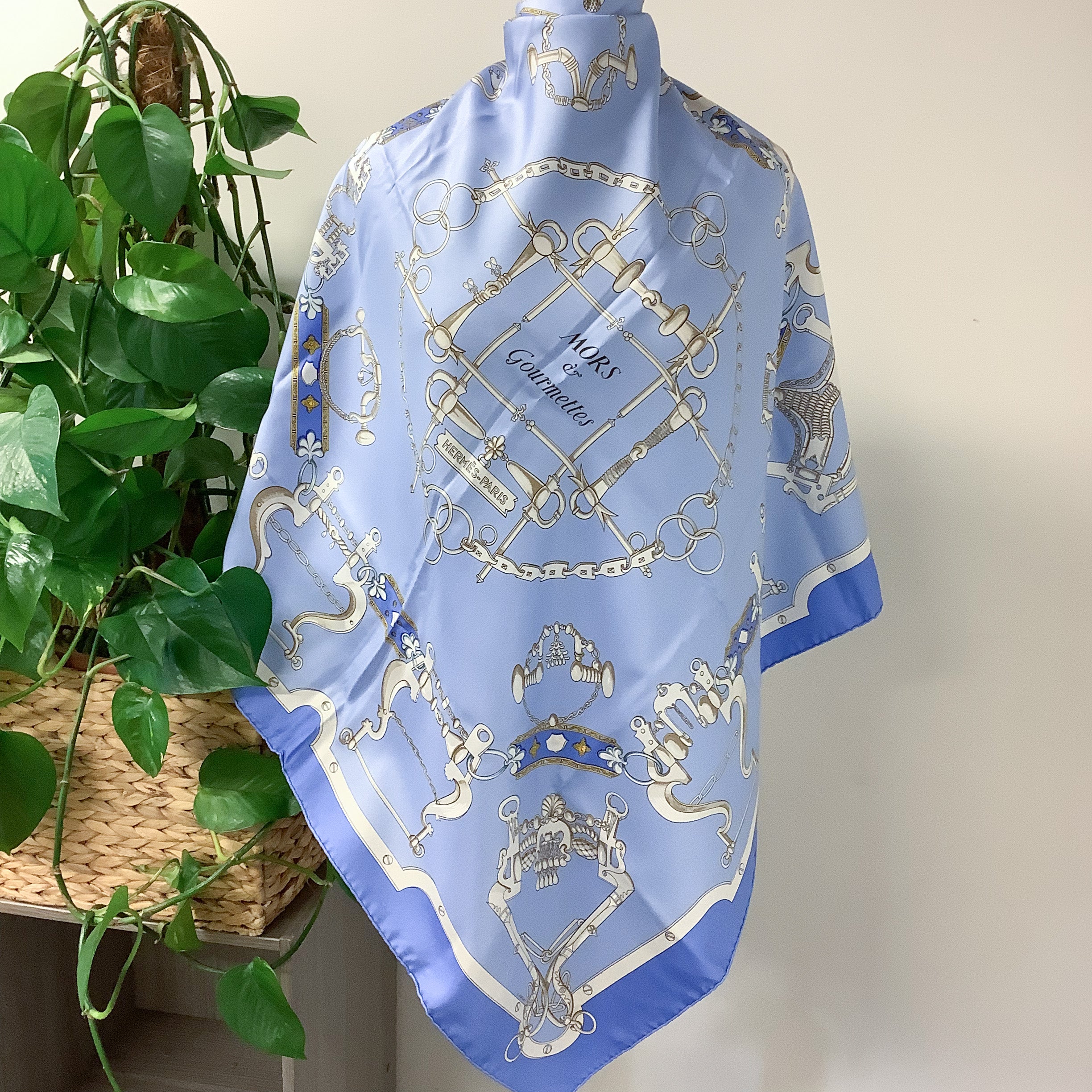 Boxed Hermes Mors et Gormettes Designer Silk Scarf