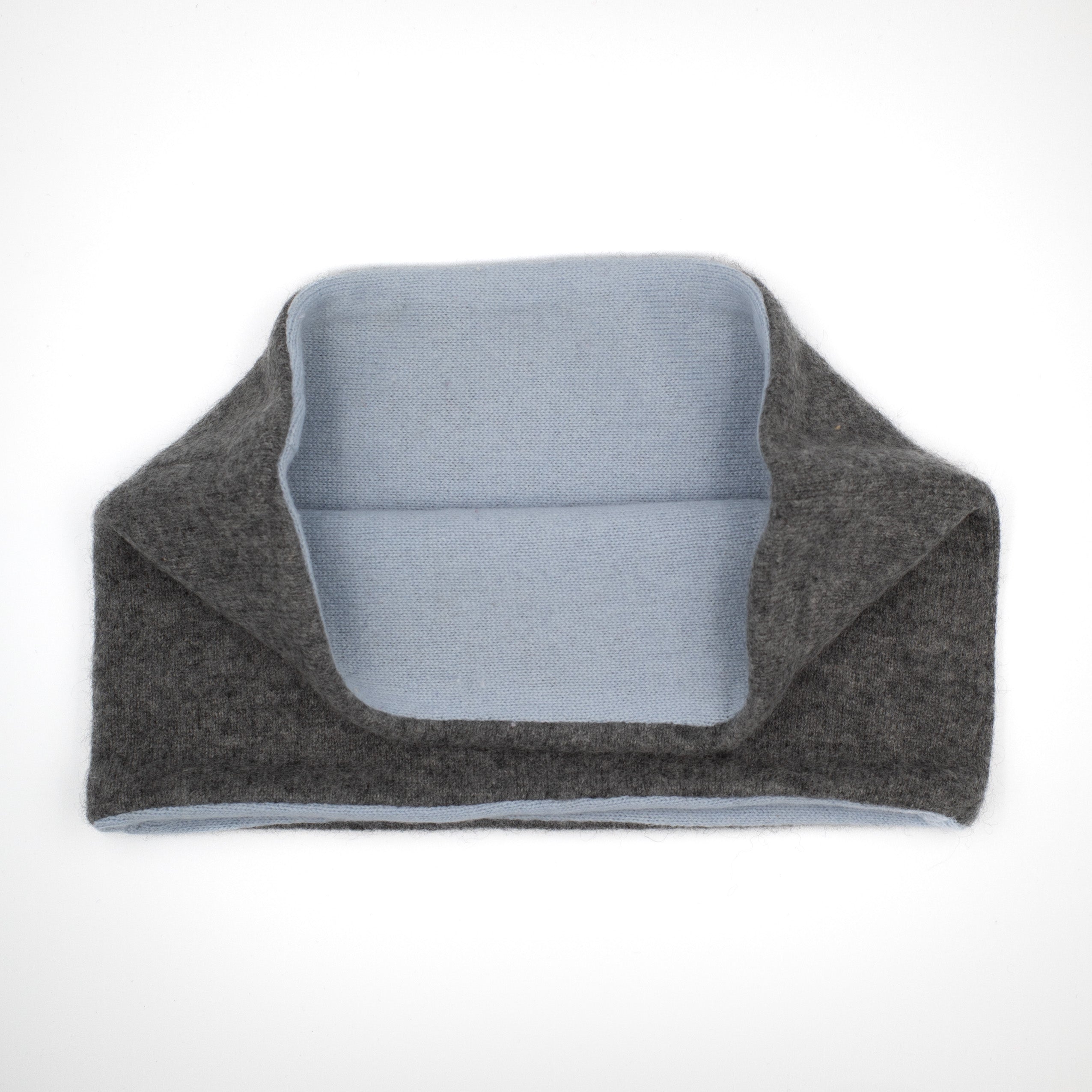 Men’s Mid Grey and Pale Blue Neck Warmer