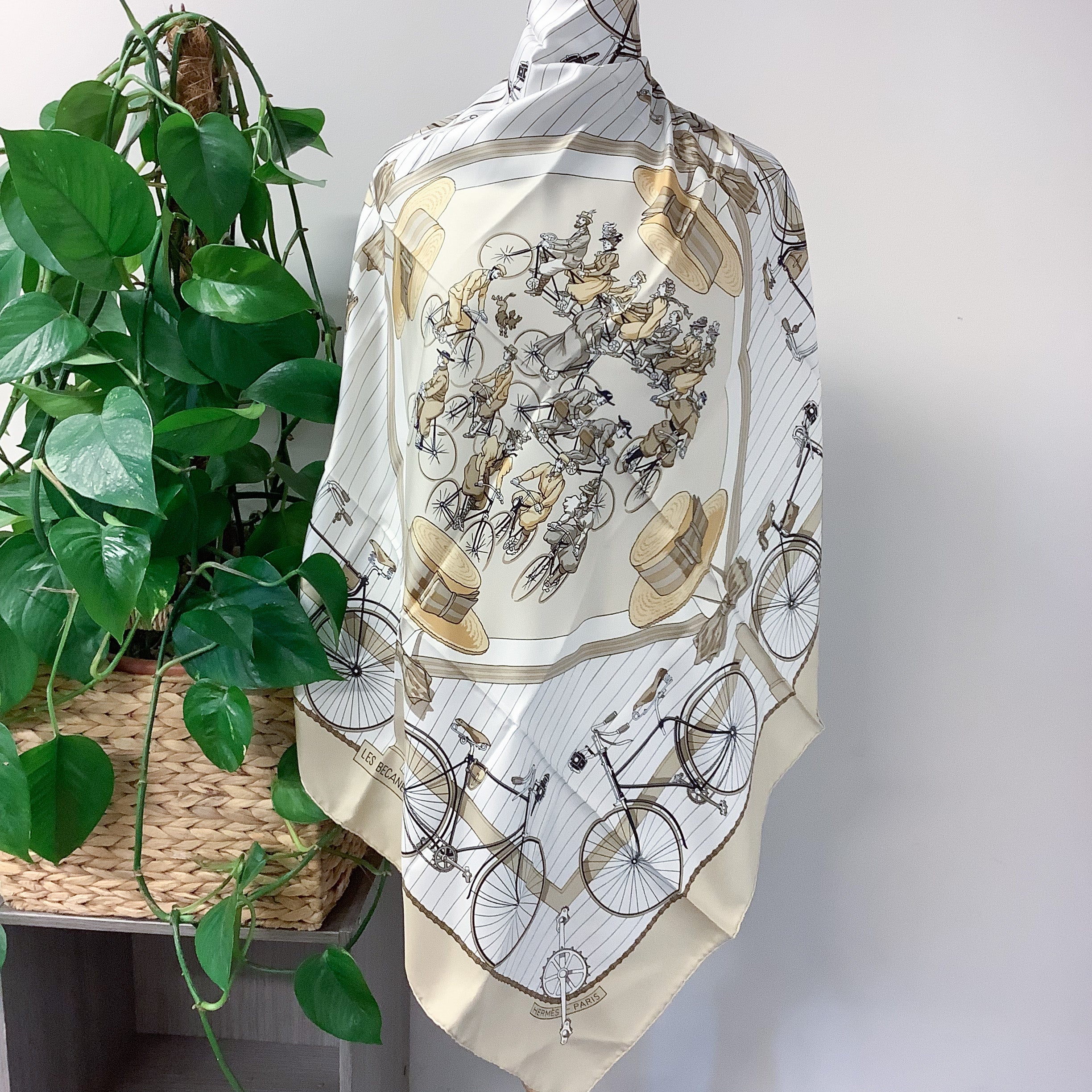 Boxed Hermes Les Becanes Designer Silk Scarf