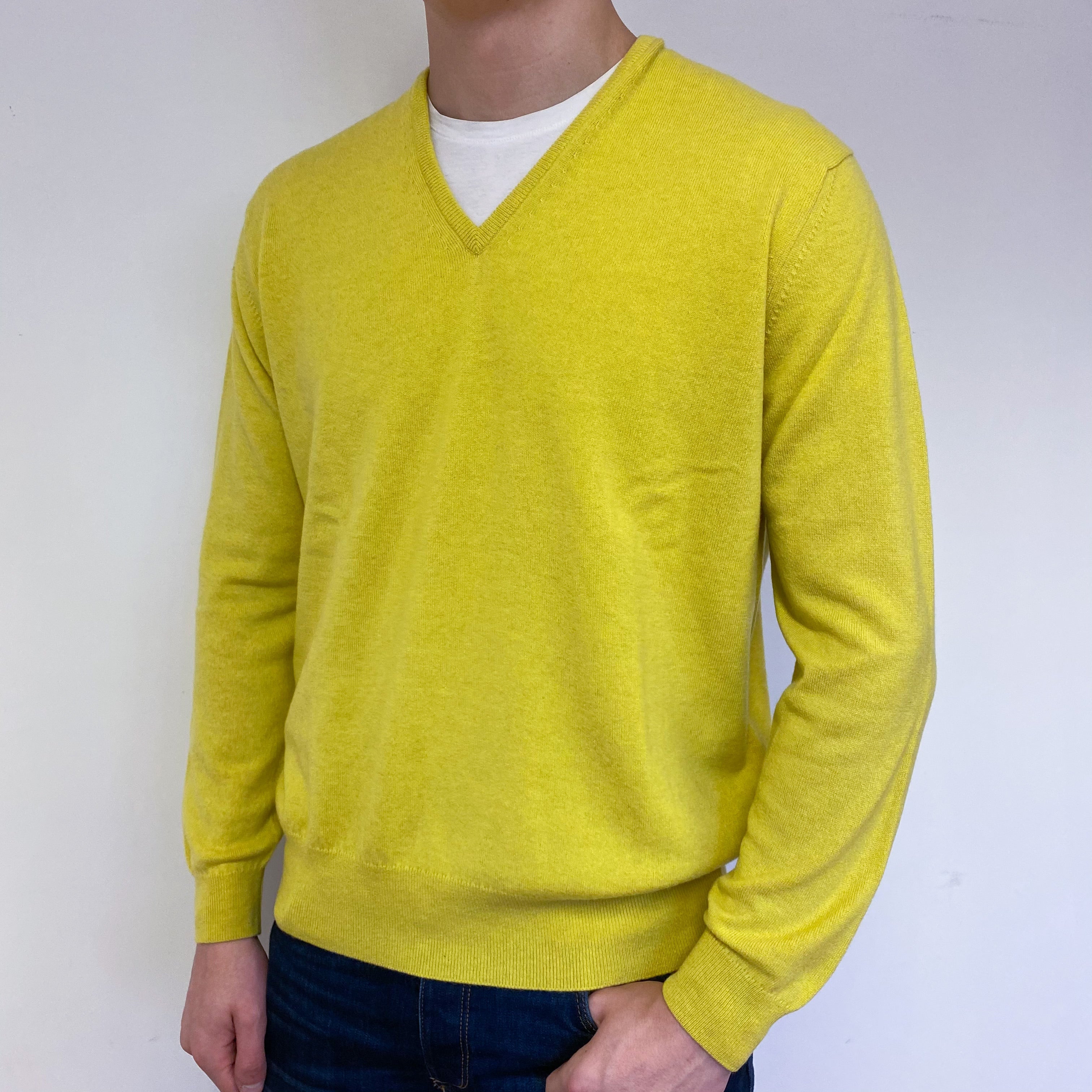 Men’s Brand New Scottish Citrine Yellow V Neck Jumper