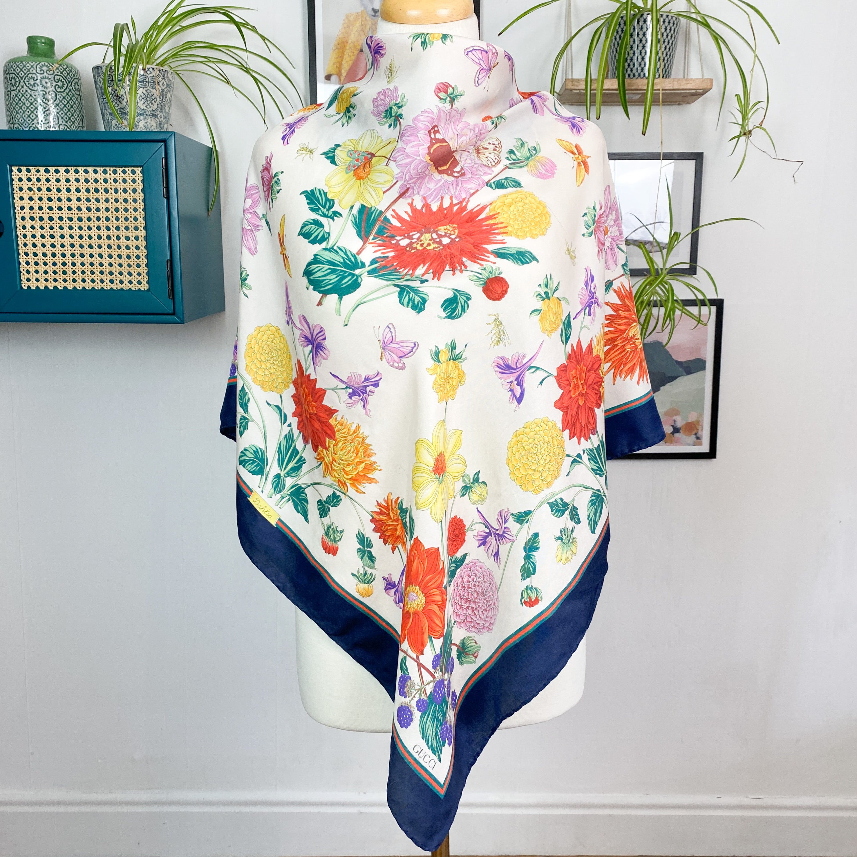 Gucci Floral Designer Vintage Silk Scarf