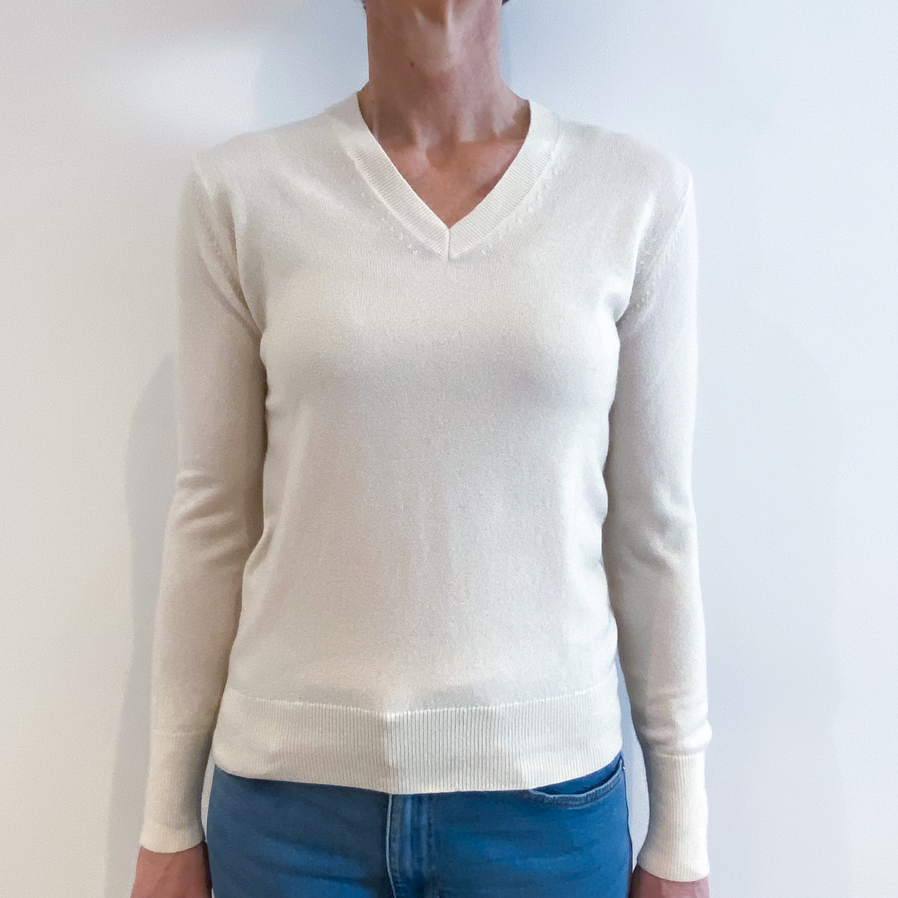 Vanilla Cream Cashmere V Neck Jumper Small