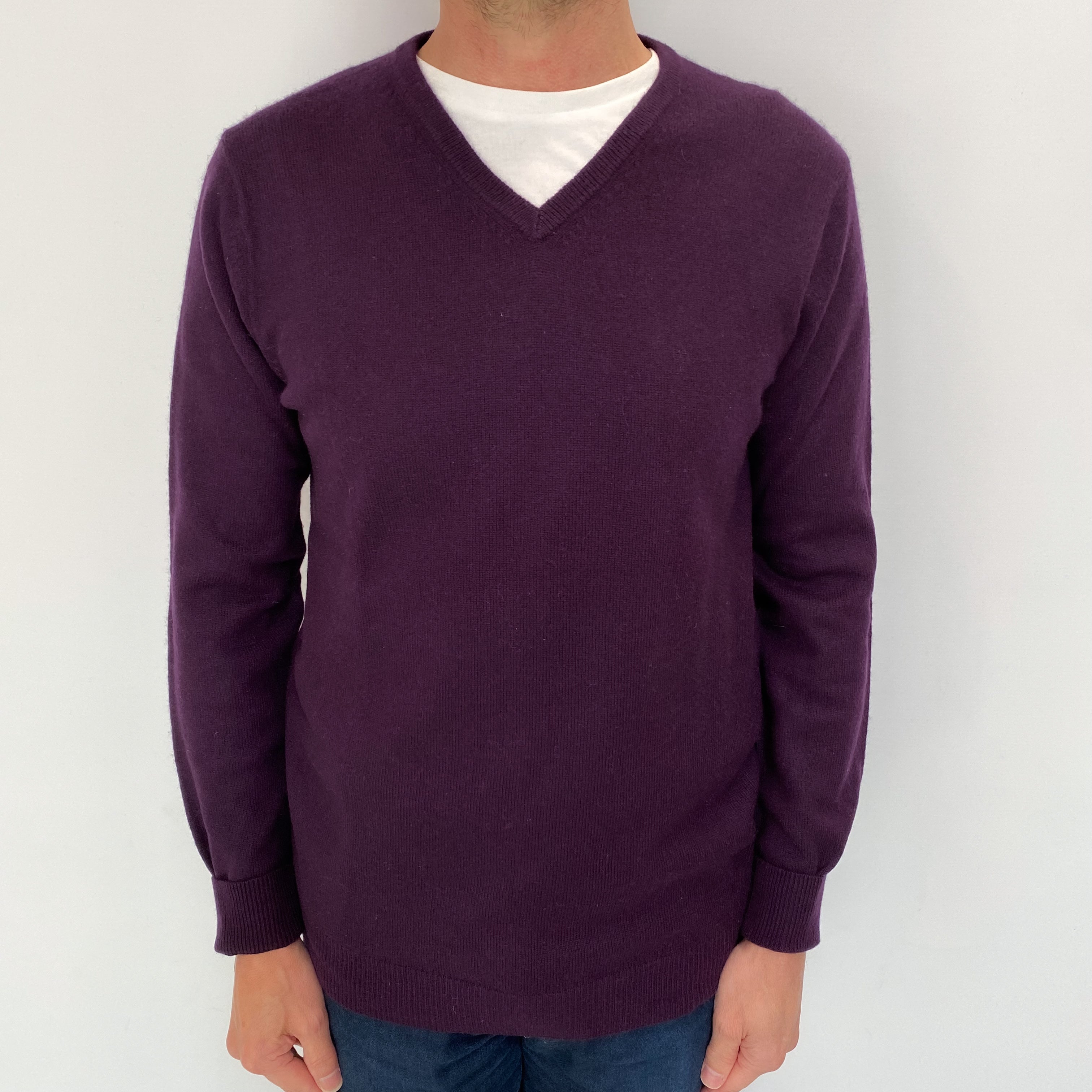 Men's Deep Purple Cashmere V Neck Jumper Small