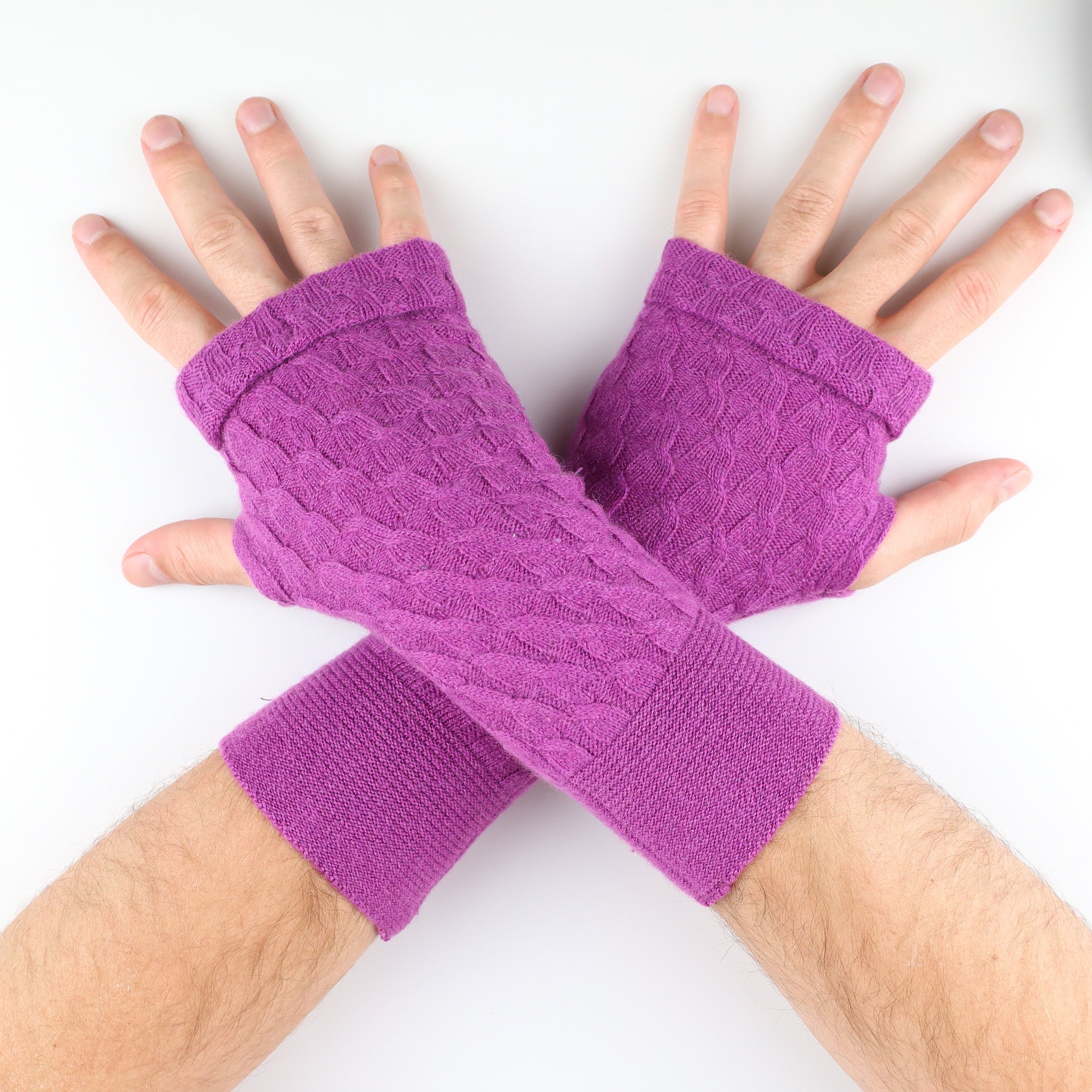 Men's Deep Magenta Purple Cable Knit Fingerless Gloves