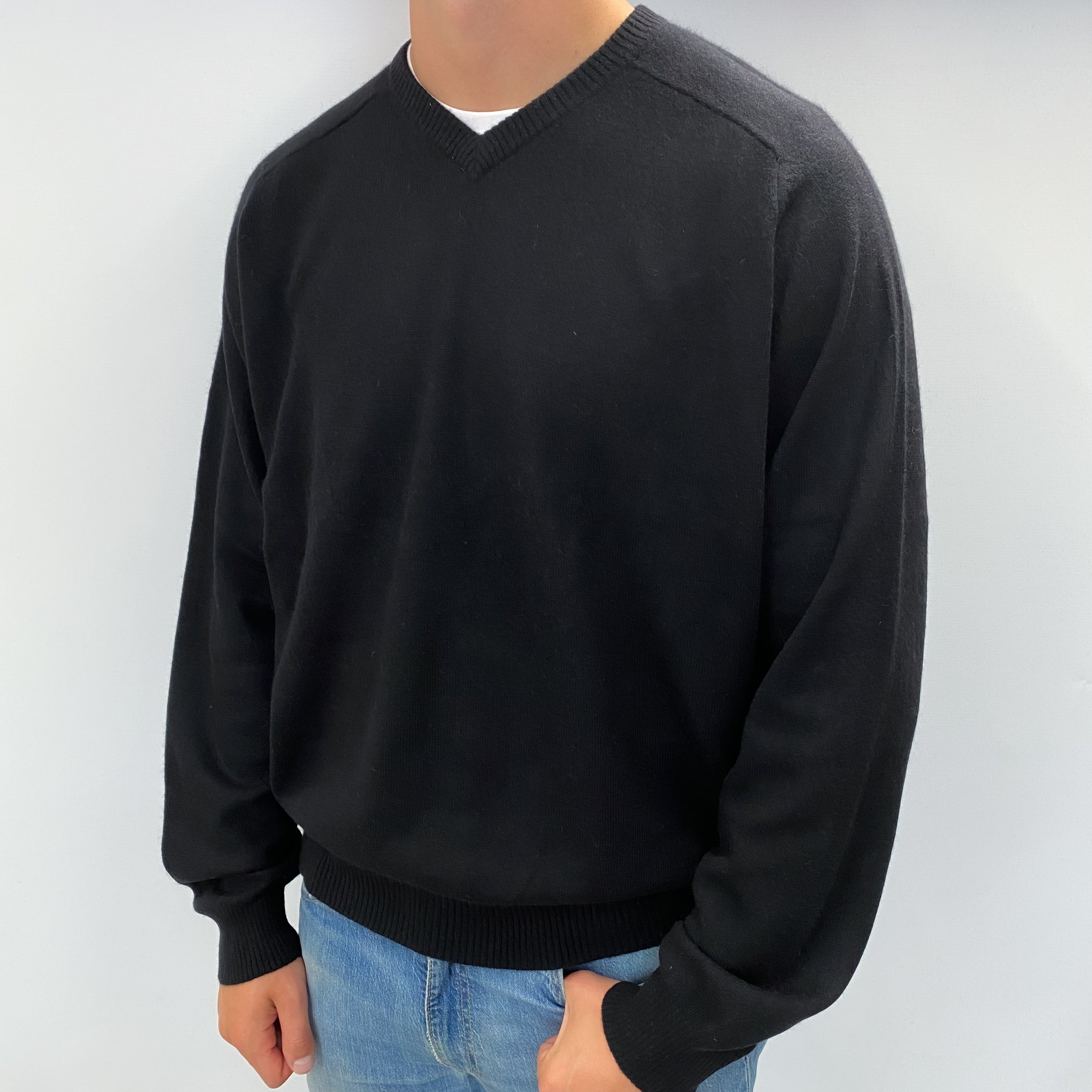 Men's Black Cashmere V Neck Jumper XXL