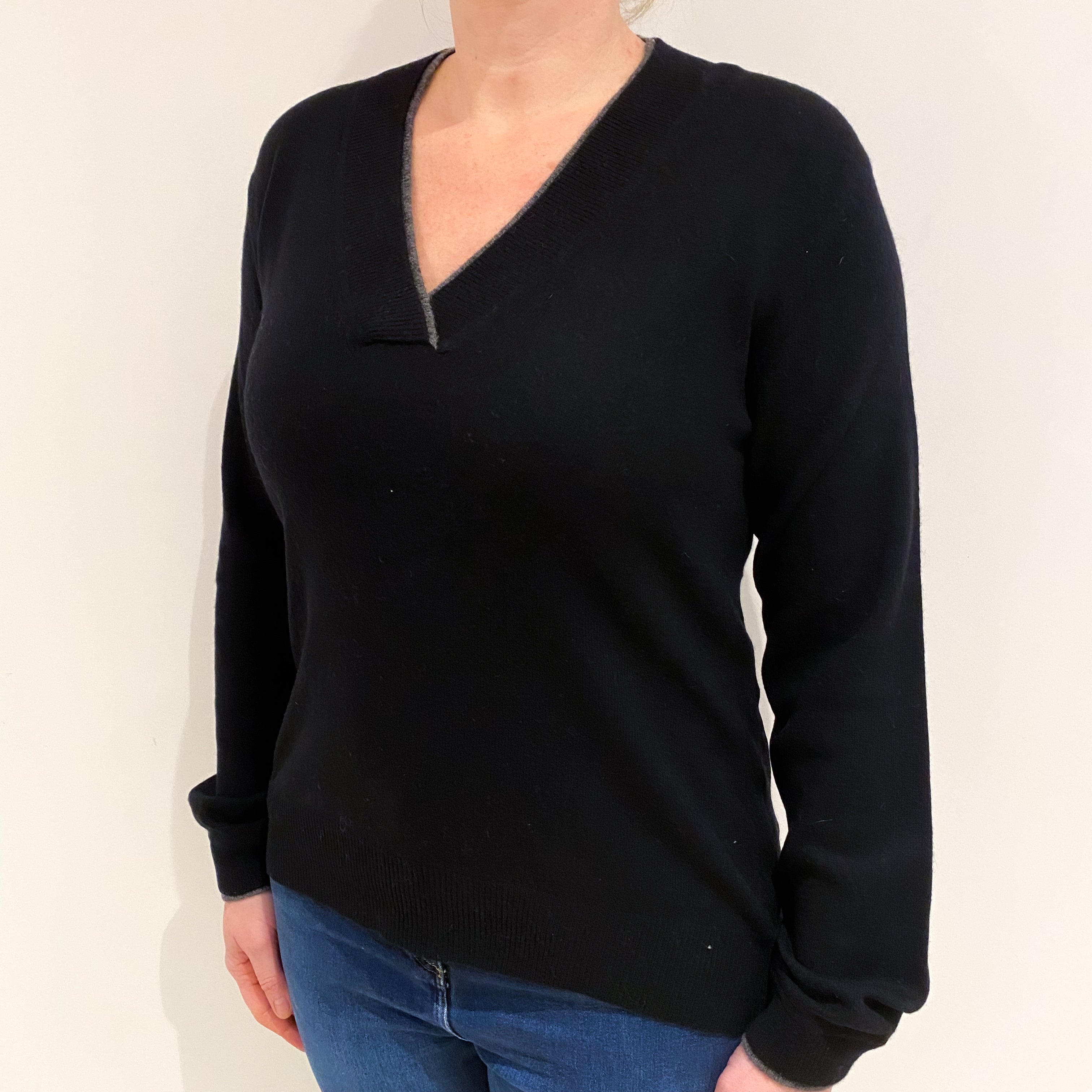 Black Grey Trimmed Cashmere V Neck Jumper Large