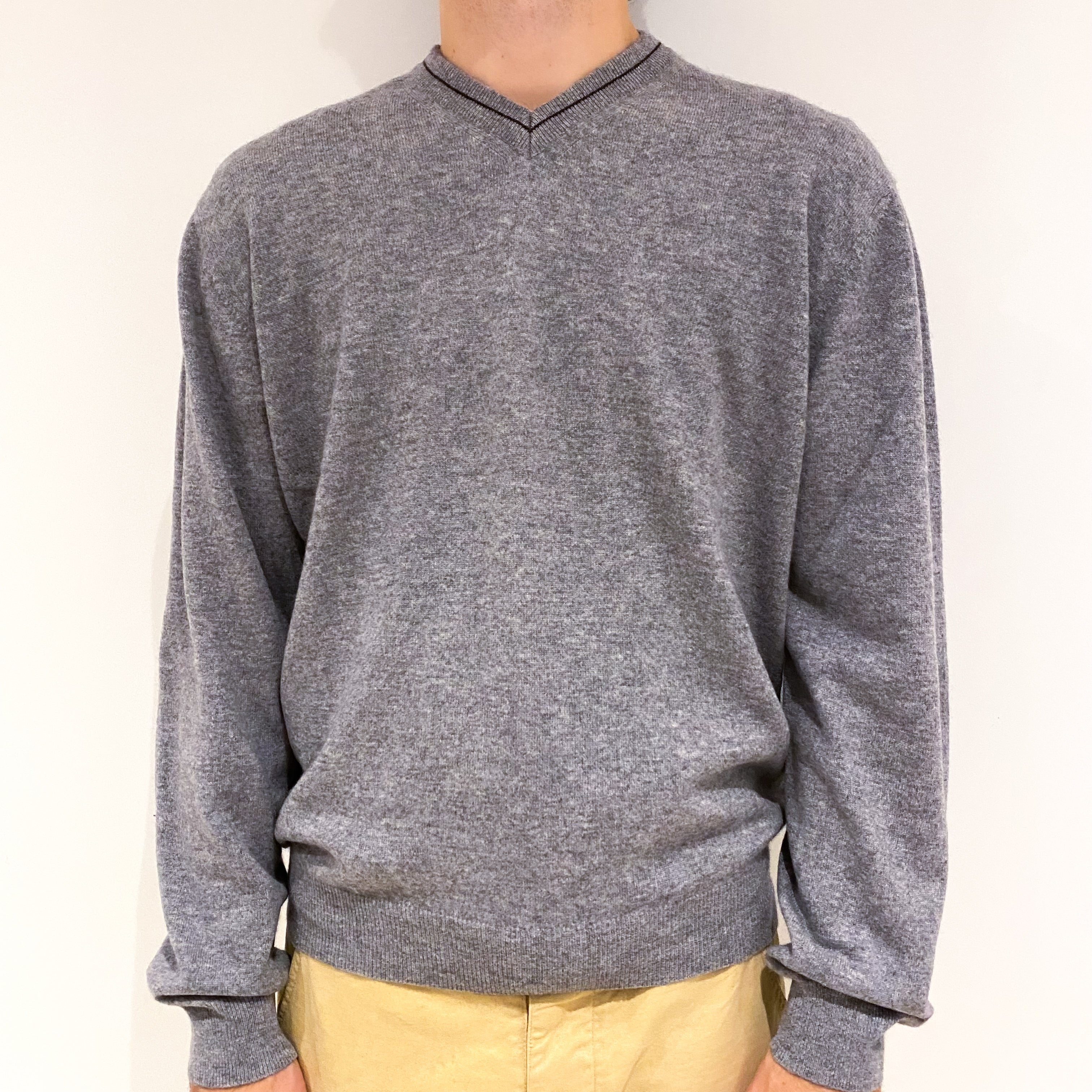 Men's Ash Grey Elbow Patch Cashmere V-Neck Jumper Large