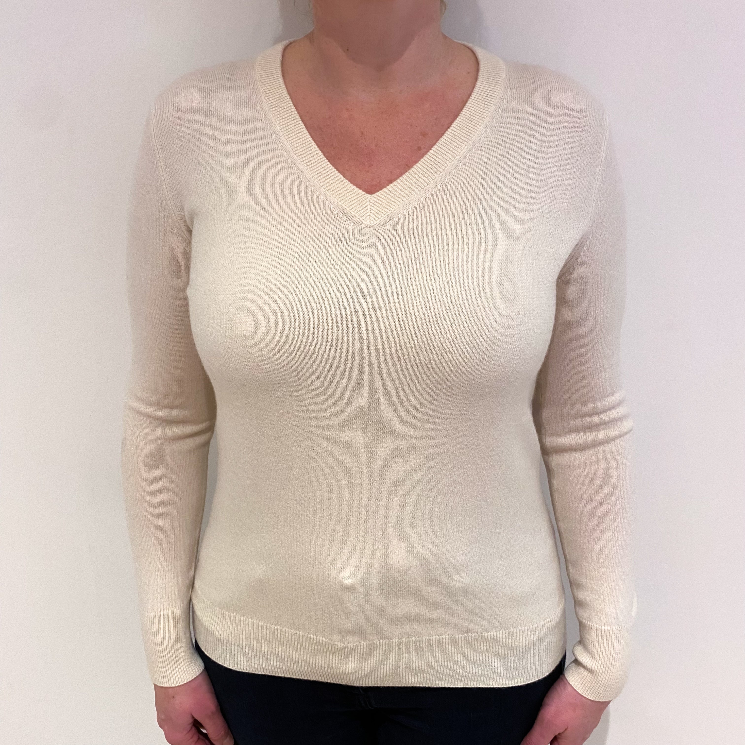 Vanilla Cream Cashmere V Neck Jumper Large