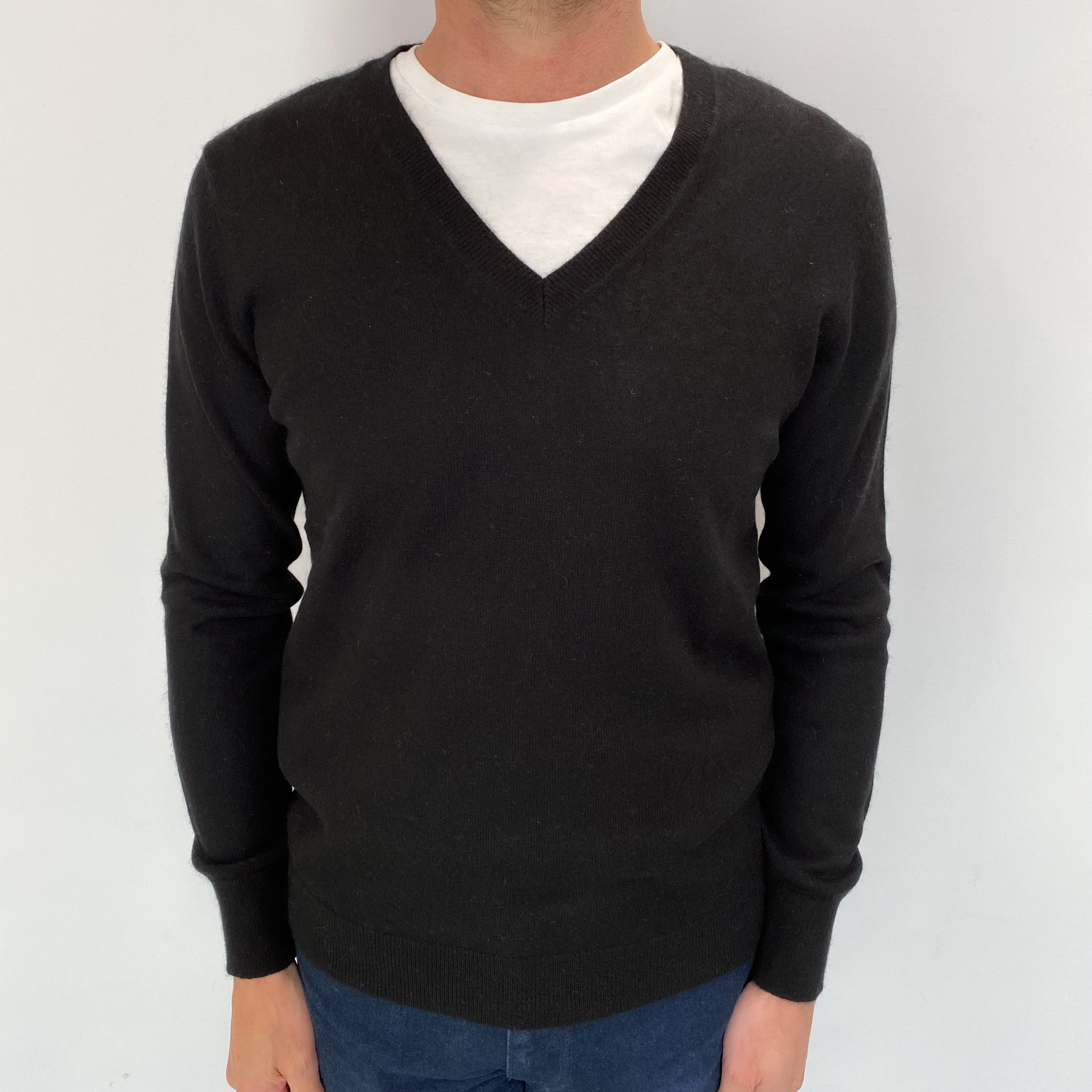 Men's Black Cashmere V Neck Jumper Small