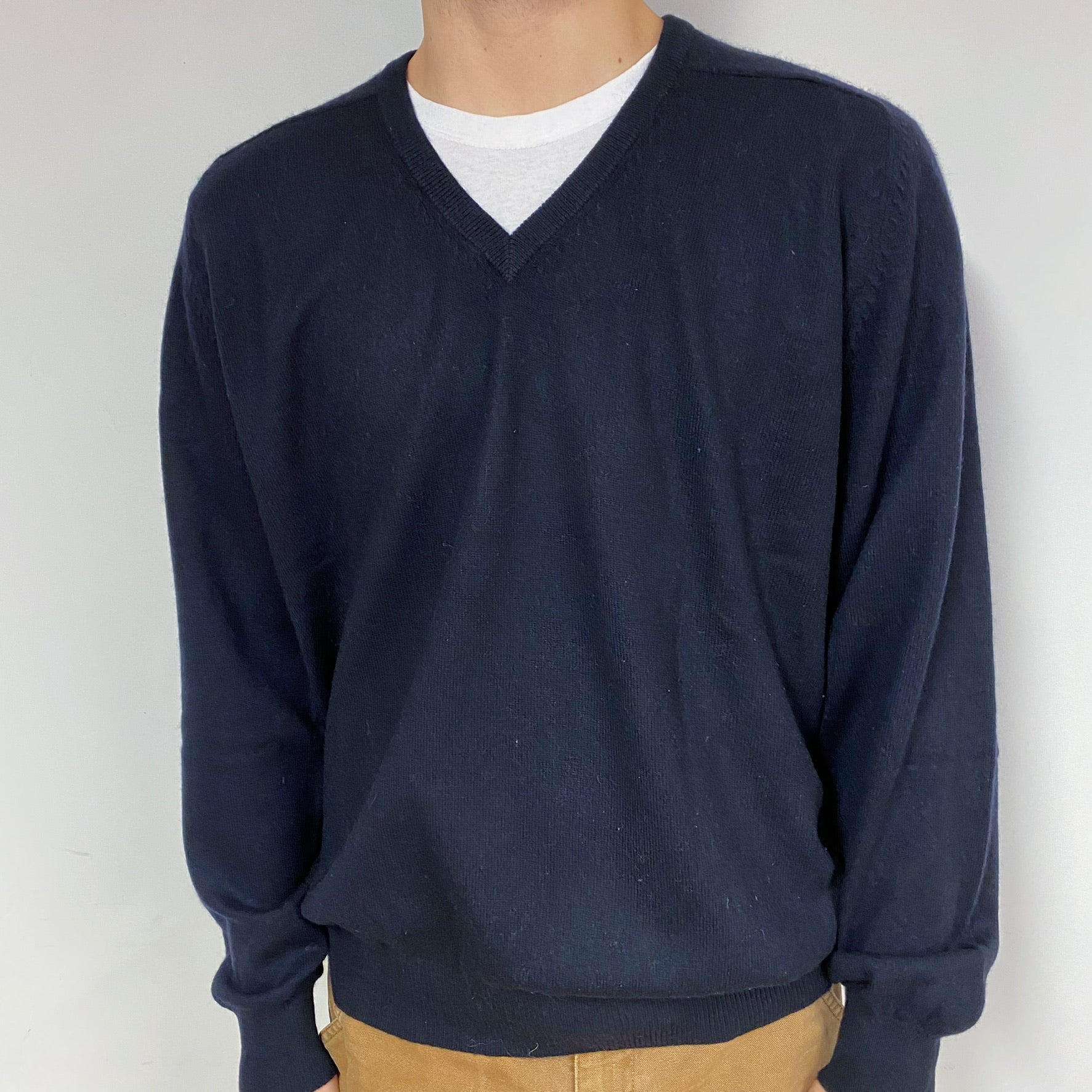 Men's Navy Cashmere V-Neck Jumper Large
