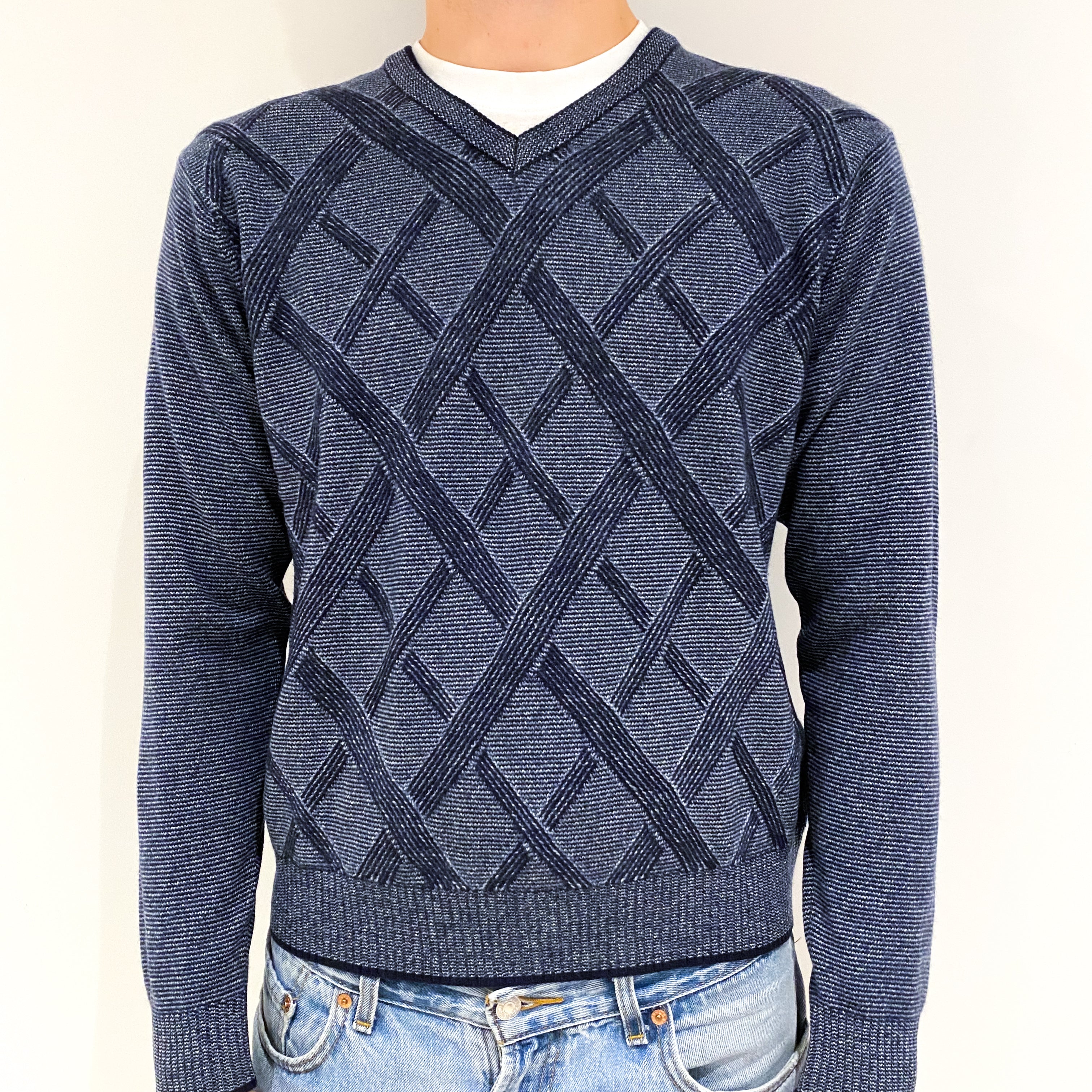 Men's Naval Blue Diamond Pattern Cashmere V-Neck Jumper Medium