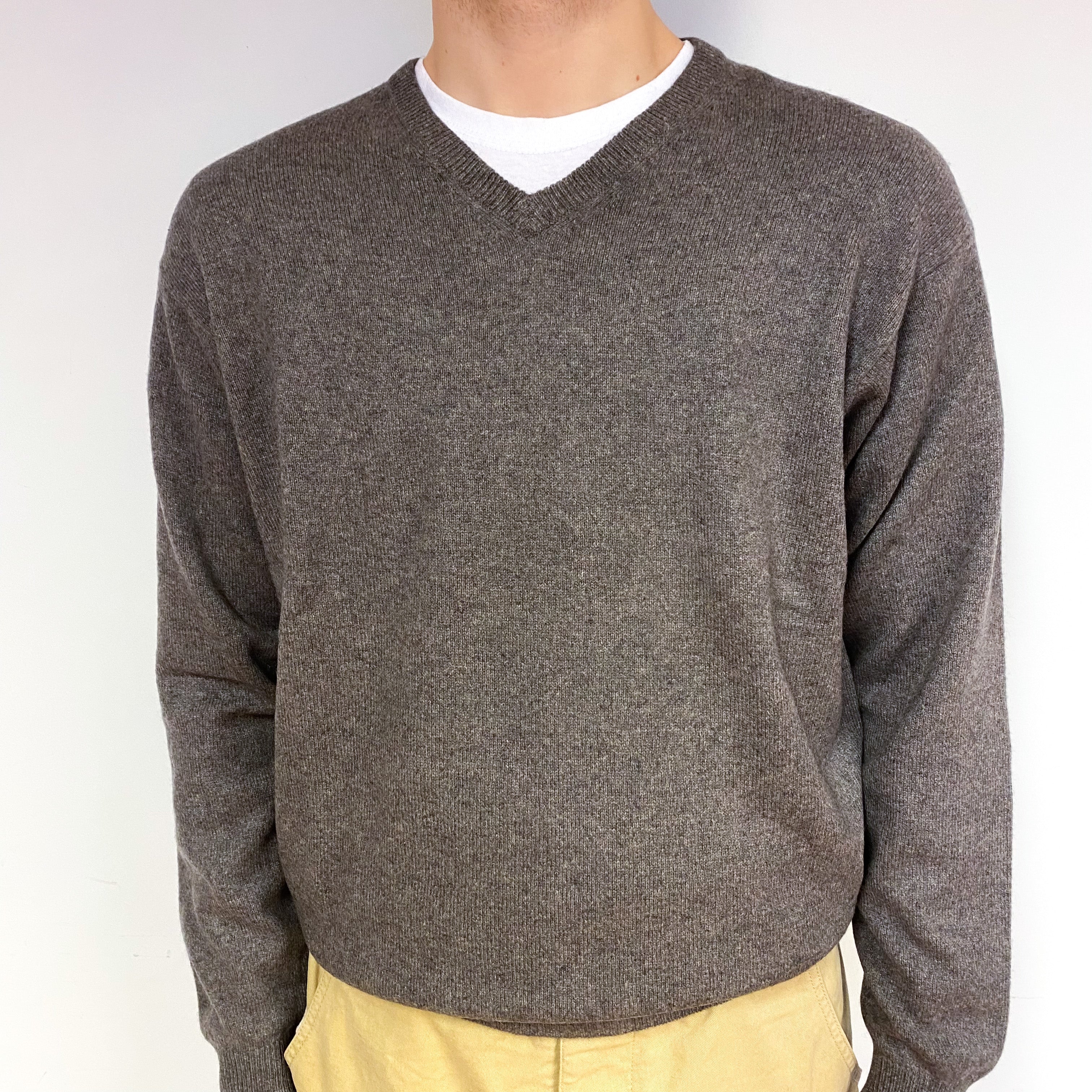 Men's Mocha Brown Cashmere V-Neck Jumper Medium
