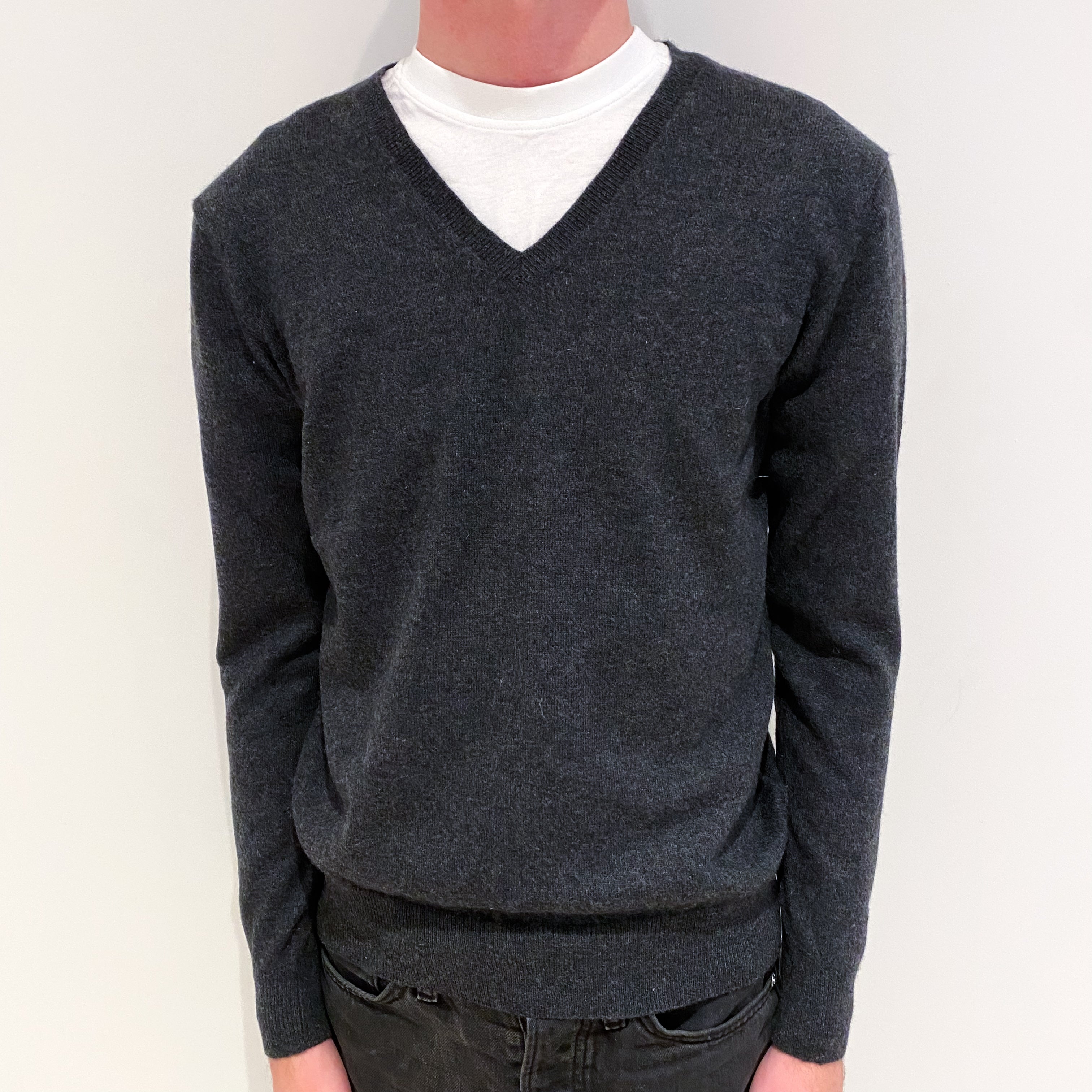 Men's Charcoal Grey Cashmere V-Neck Jumper Small