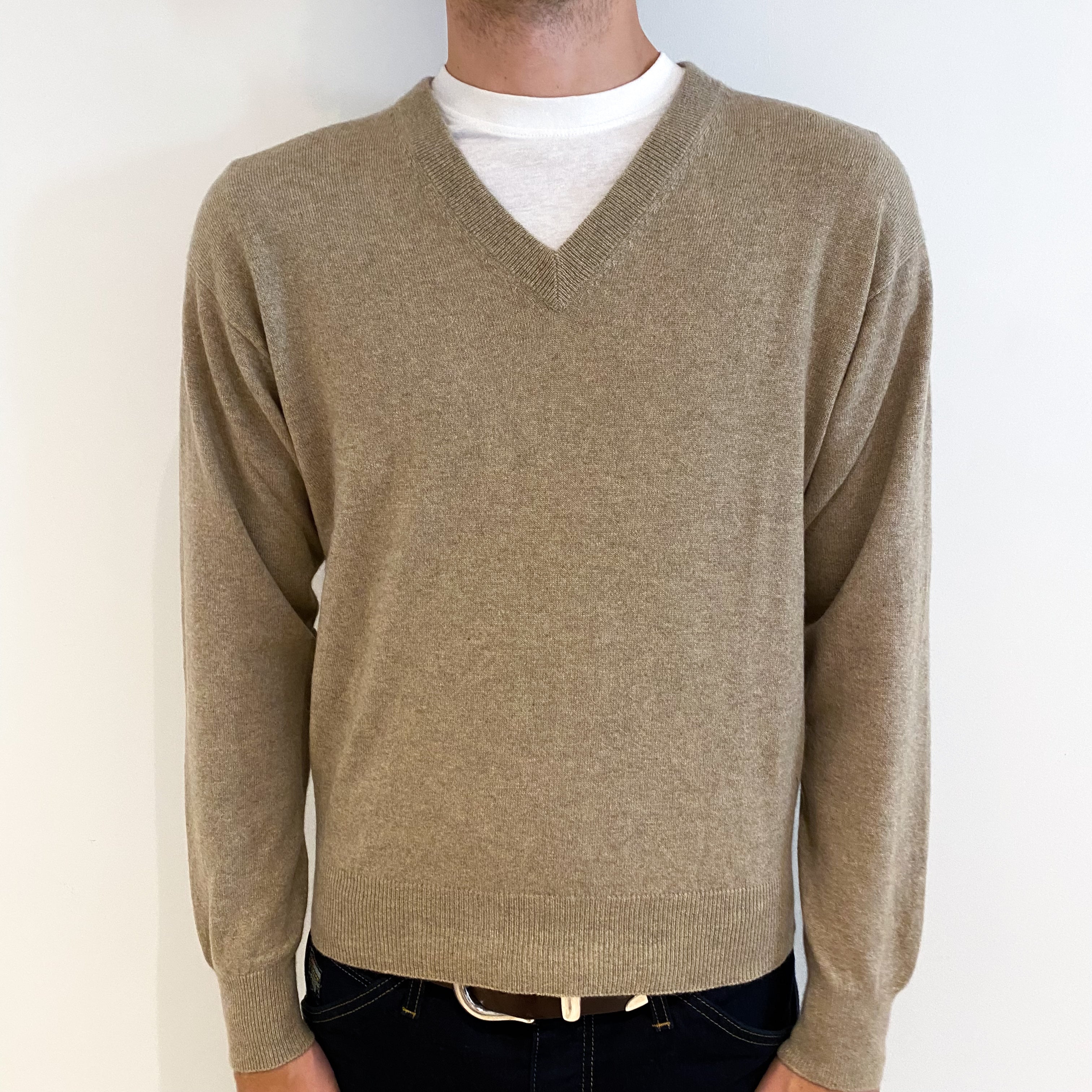 Men's Fawn Brown Cashmere V-Neck Jumper Medium