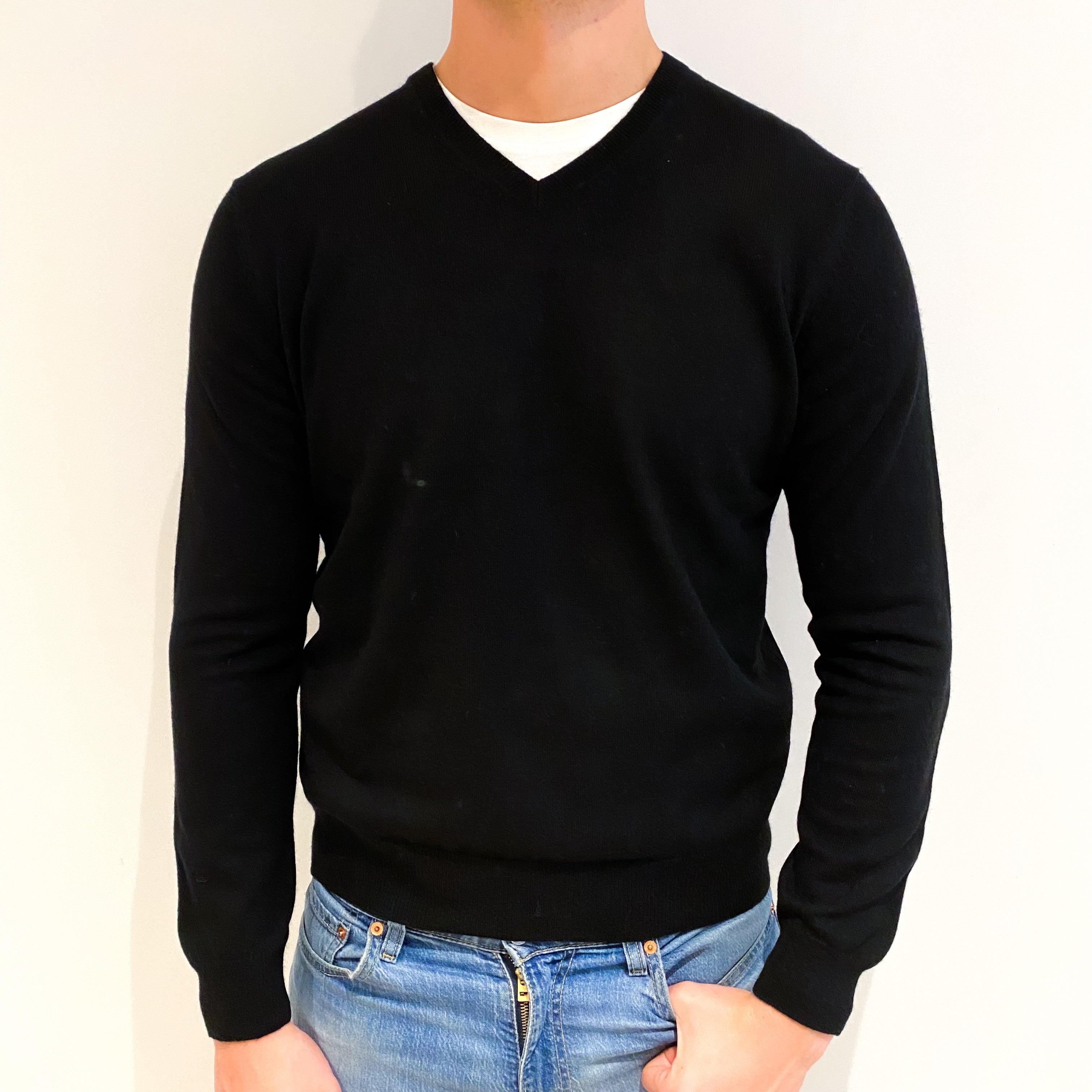 Men's Black Cashmere V Neck Jumper XL