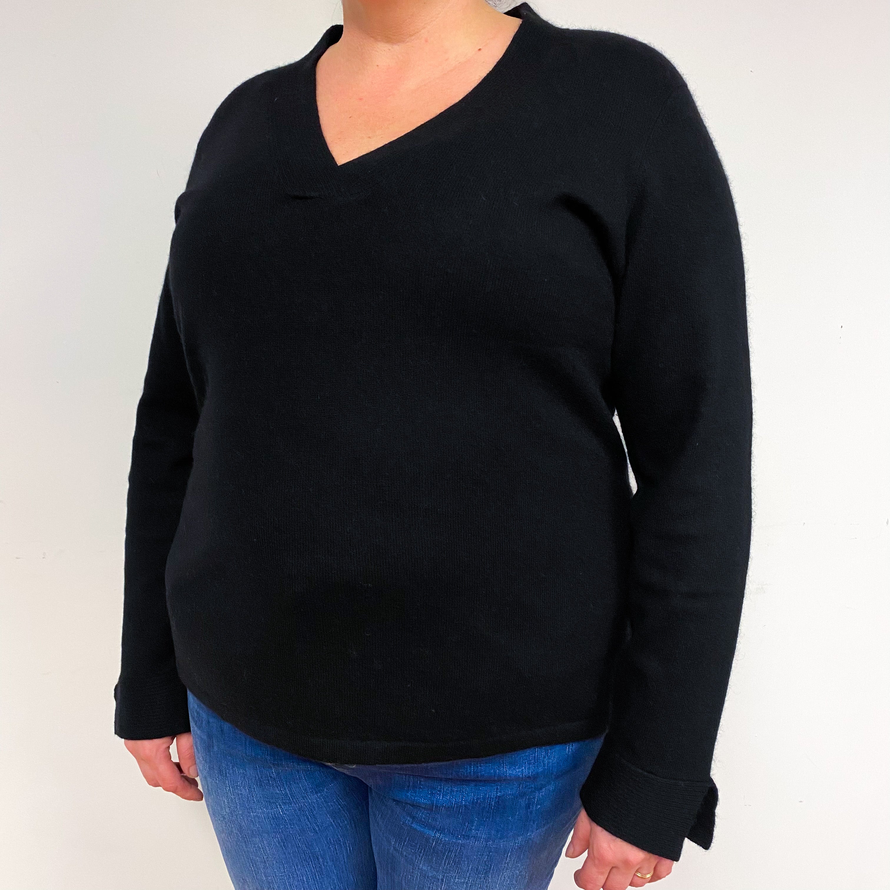 Black Cashmere V-Neck Jumper XXL