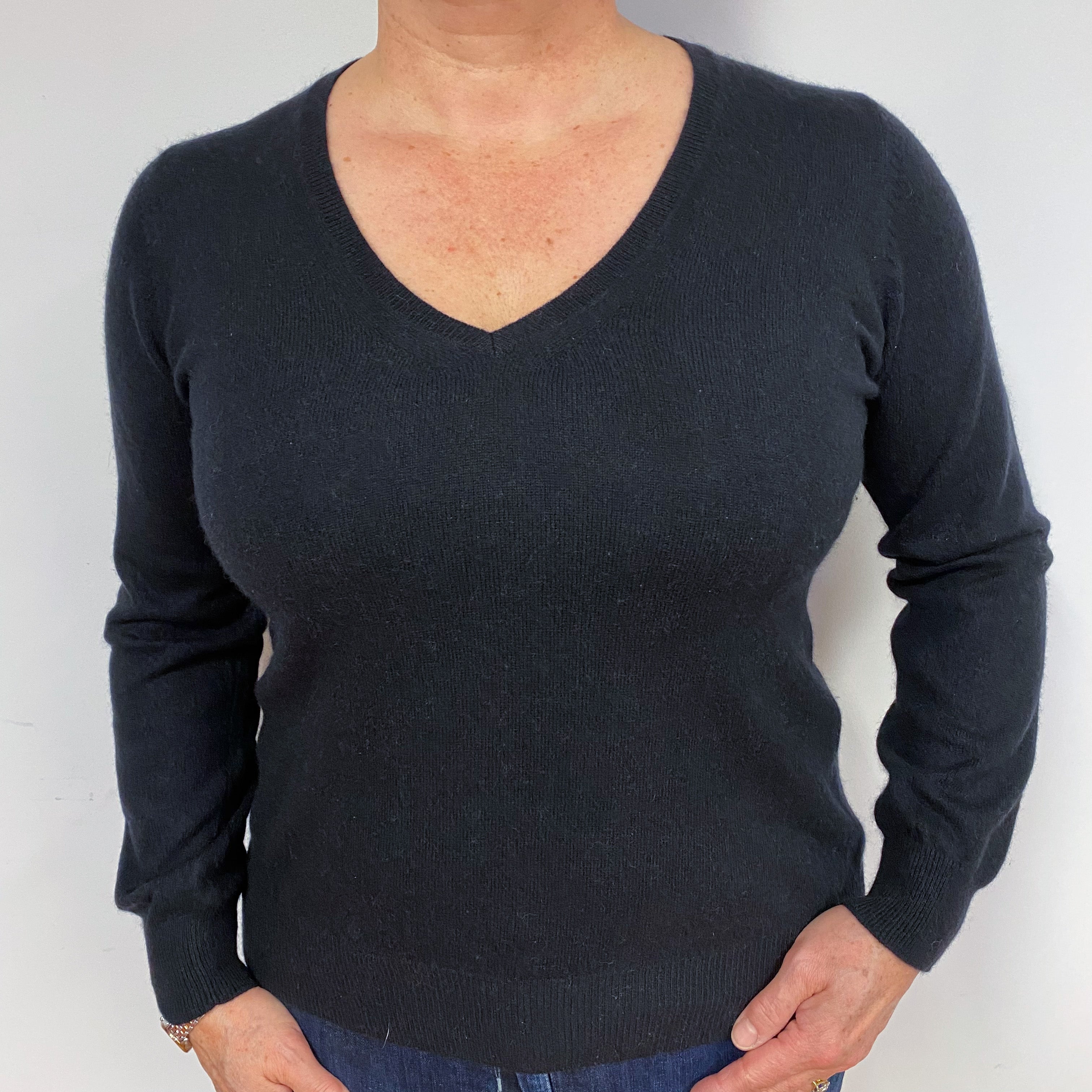 Black Cashmere V-Neck Jumper Large