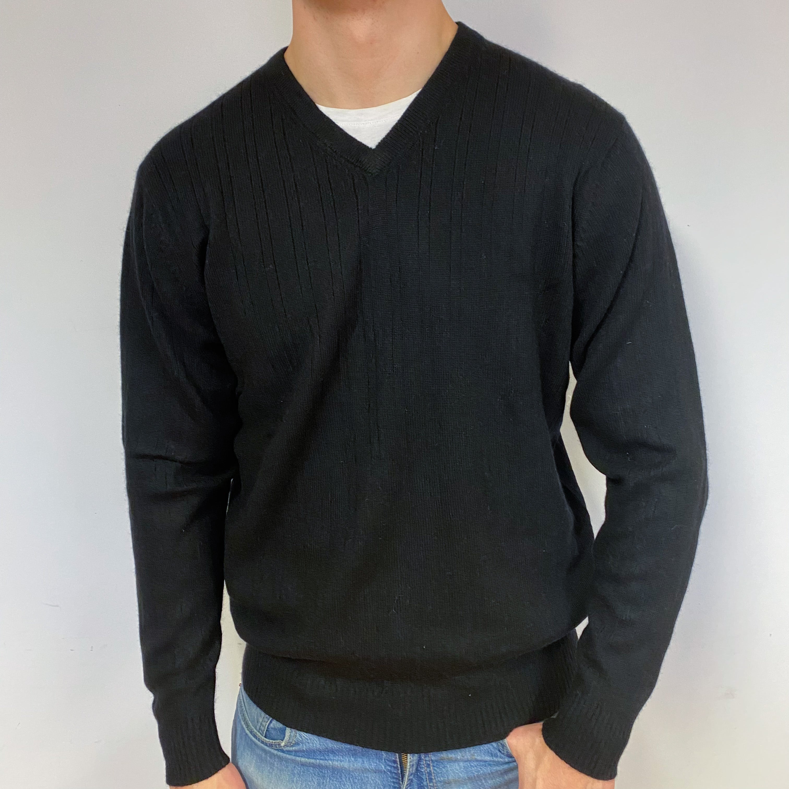 Men's Black Ribbed Cashmere V-Neck Jumper Extra Large.