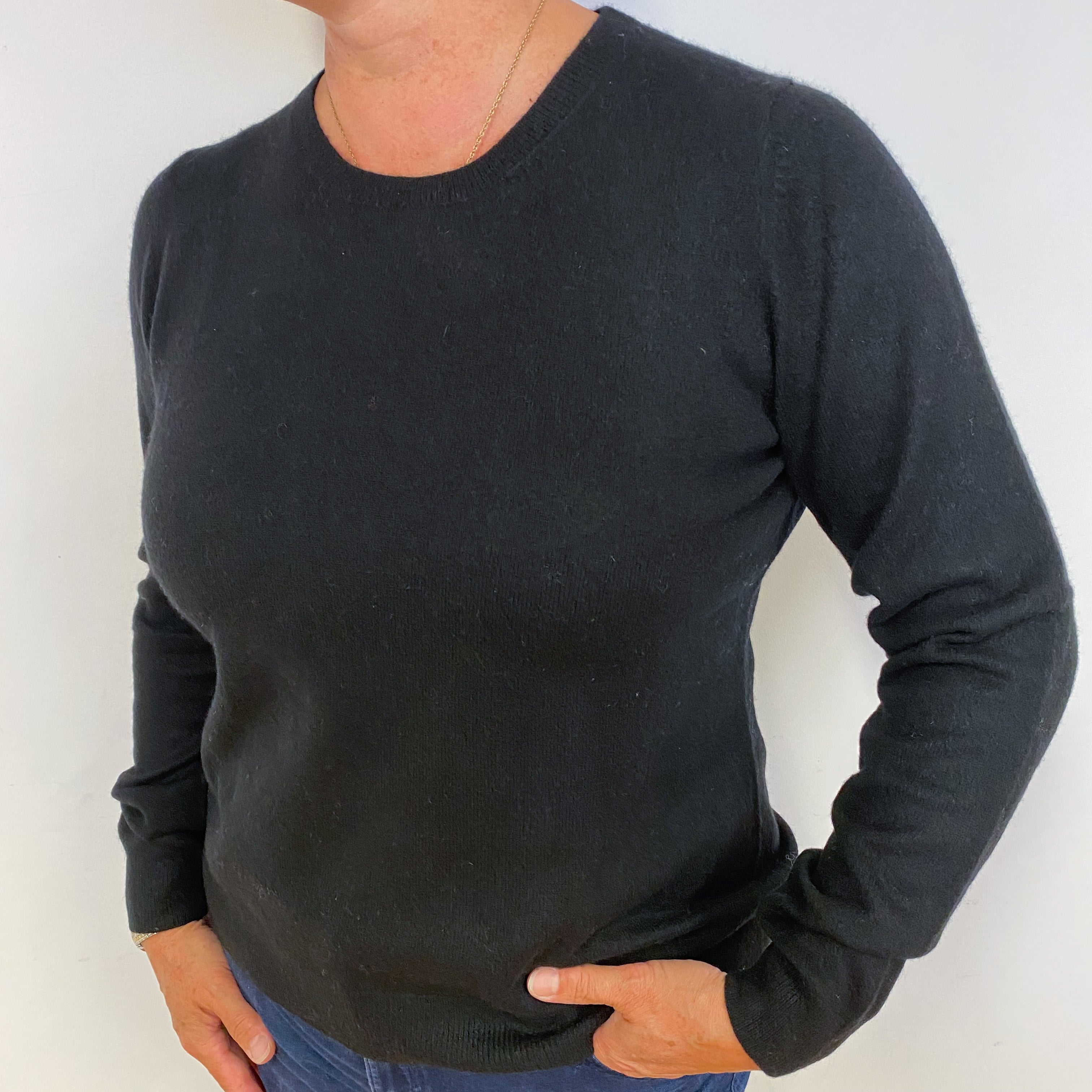 Black Crew Neck Cashmere Jumper