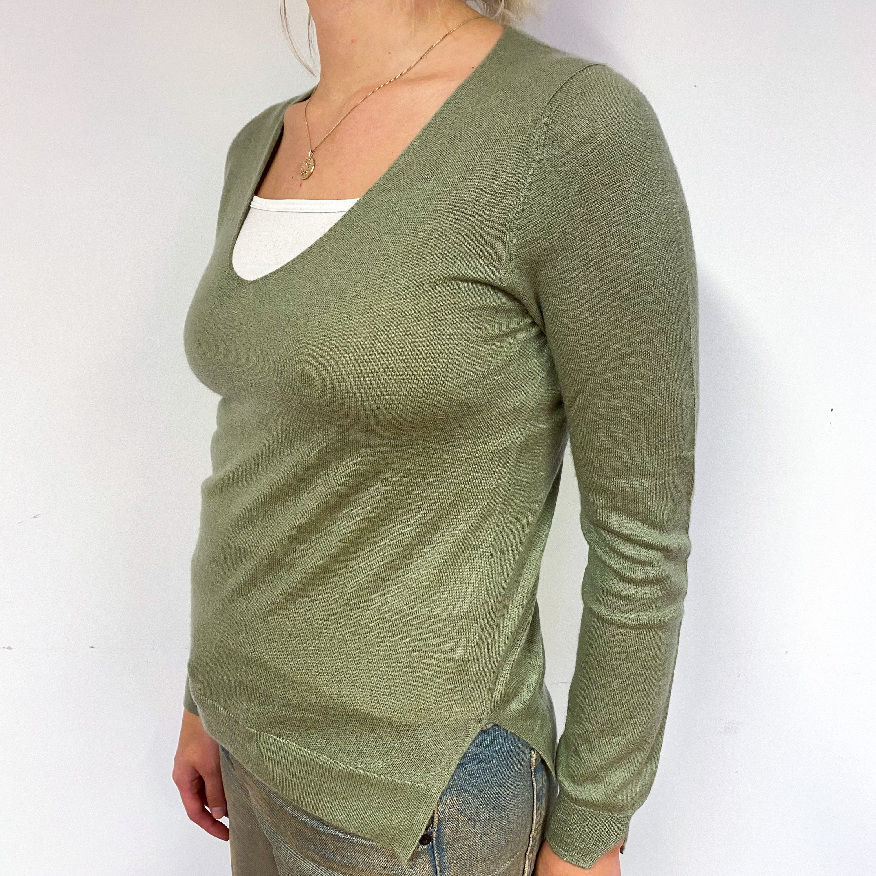 Olive Green Fine Knit Cashmere V-Neck Jumper Small
