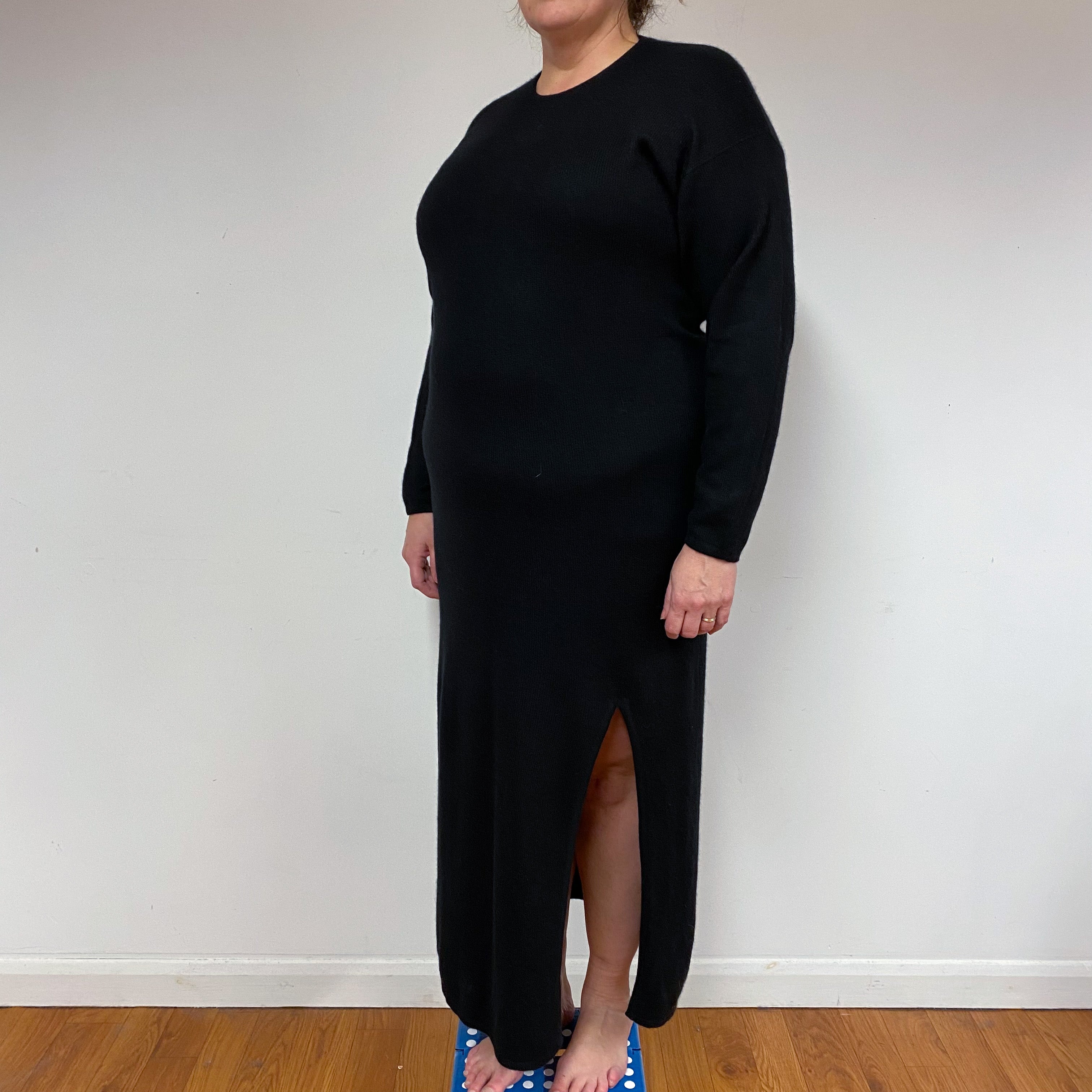 Long Black Cashmere Crew Neck Dress Extra Large