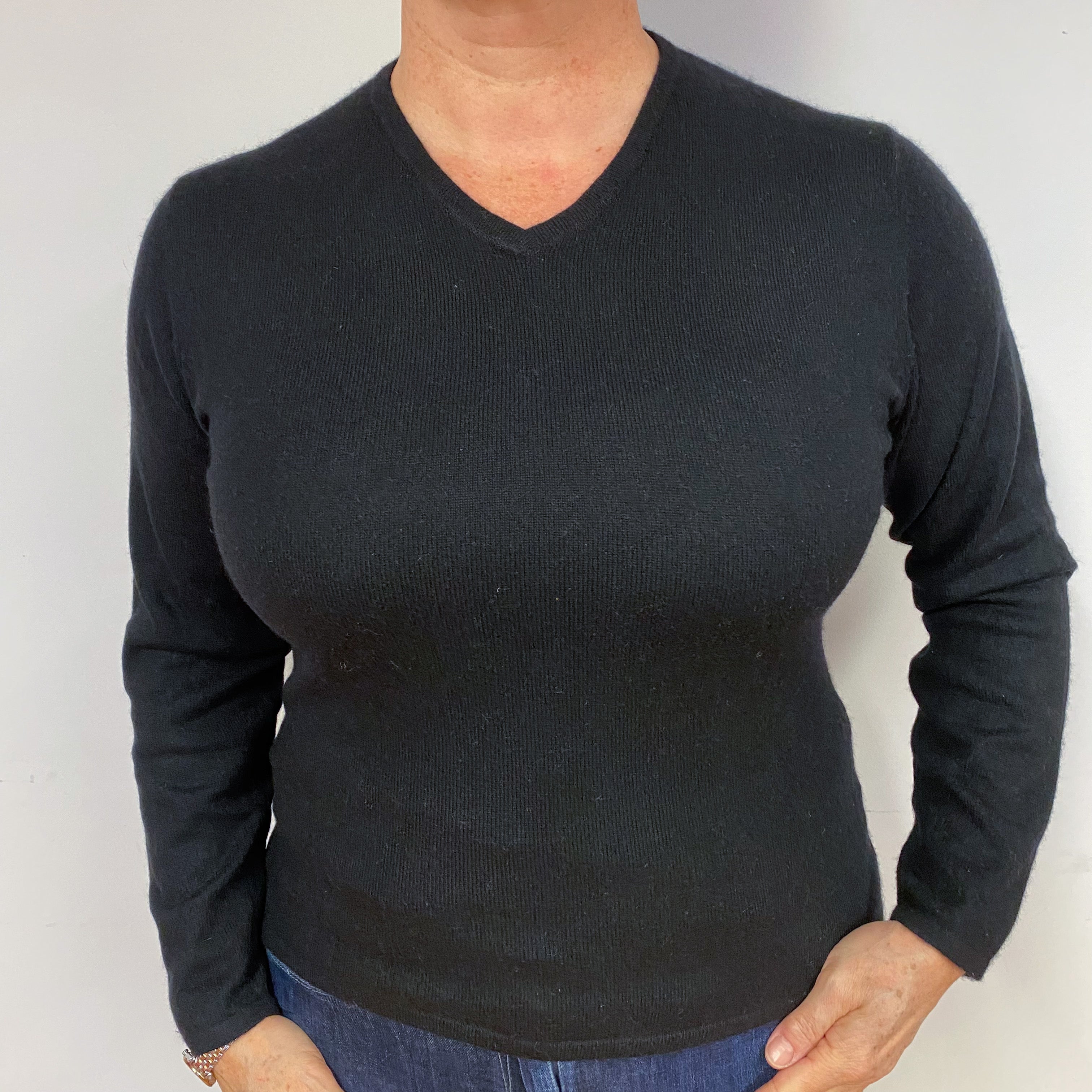 Black Cashmere V-Neck Jumper Large