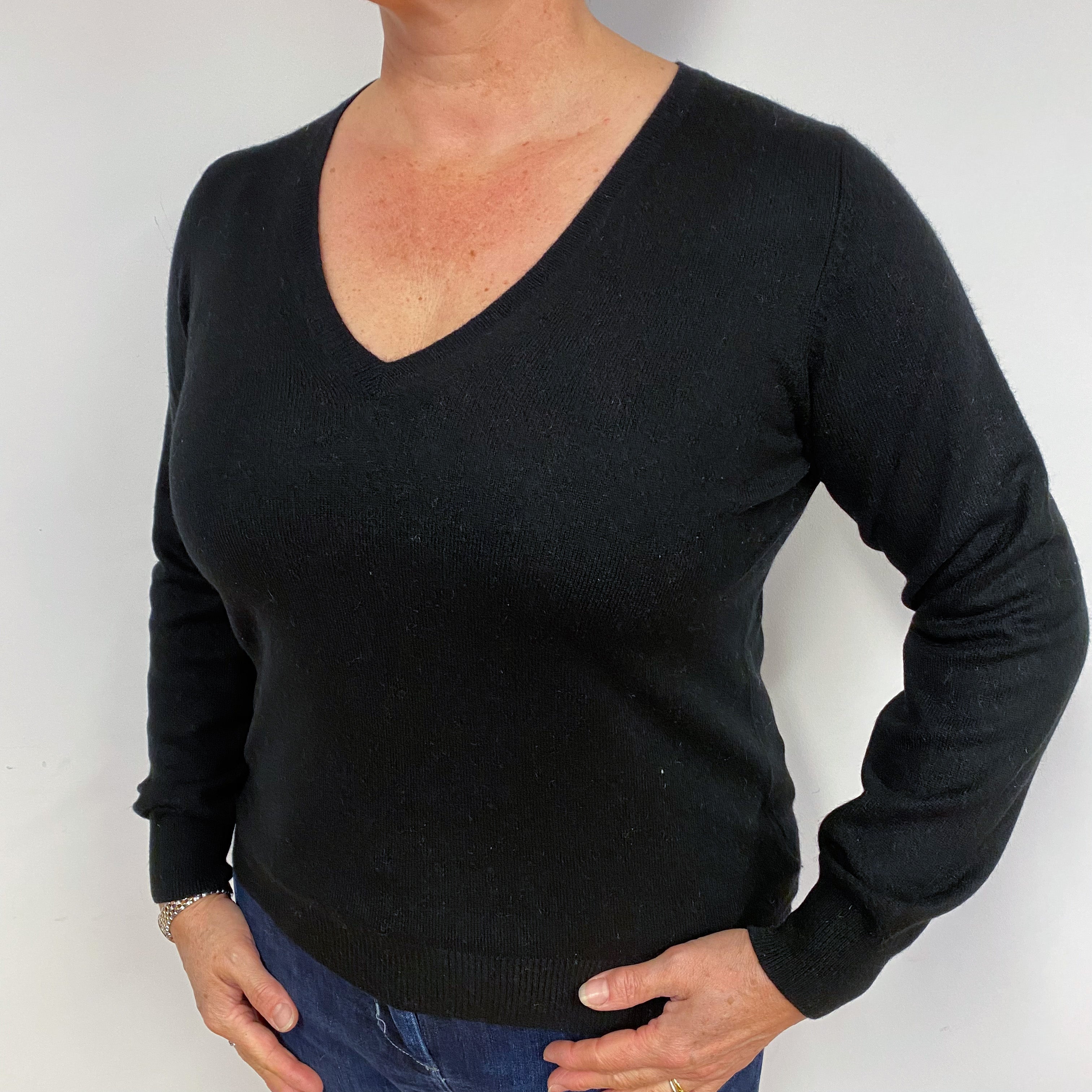 Black Cashmere V-Neck Jumper Large