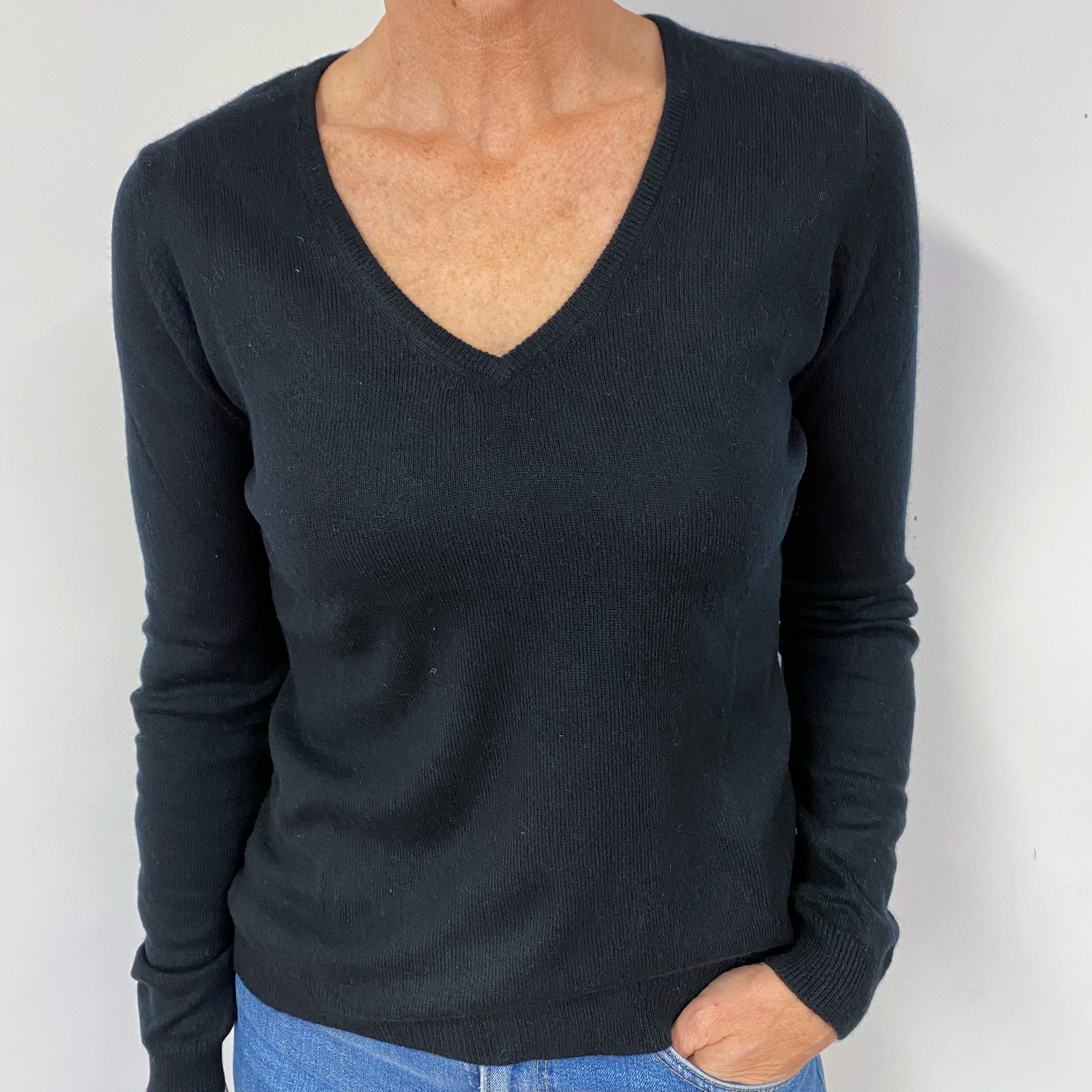 Black Cashmere V-Neck Jumper