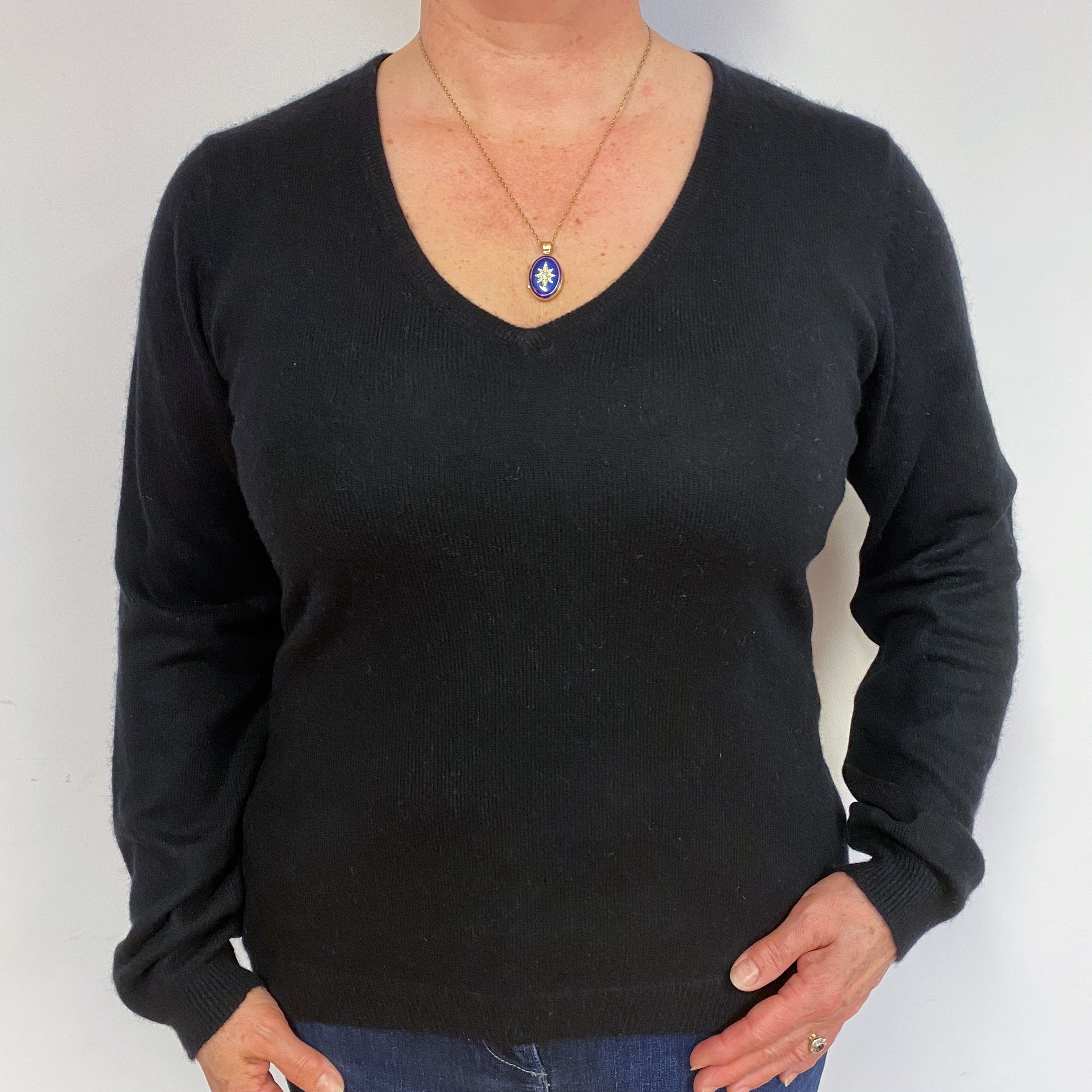 Black Cashmere V-Neck Jumper Large