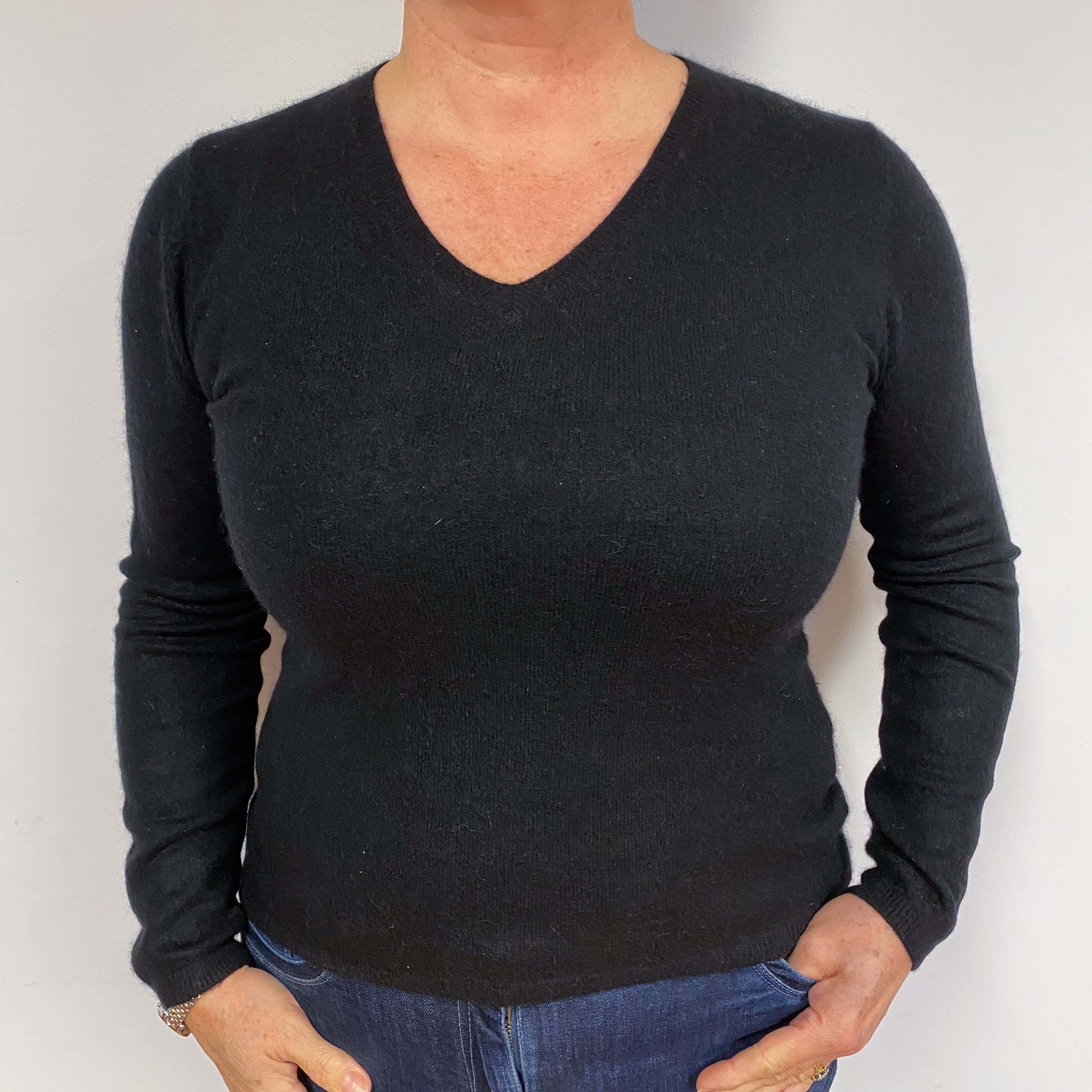 Black Cashmere V-Neck Jumper Large