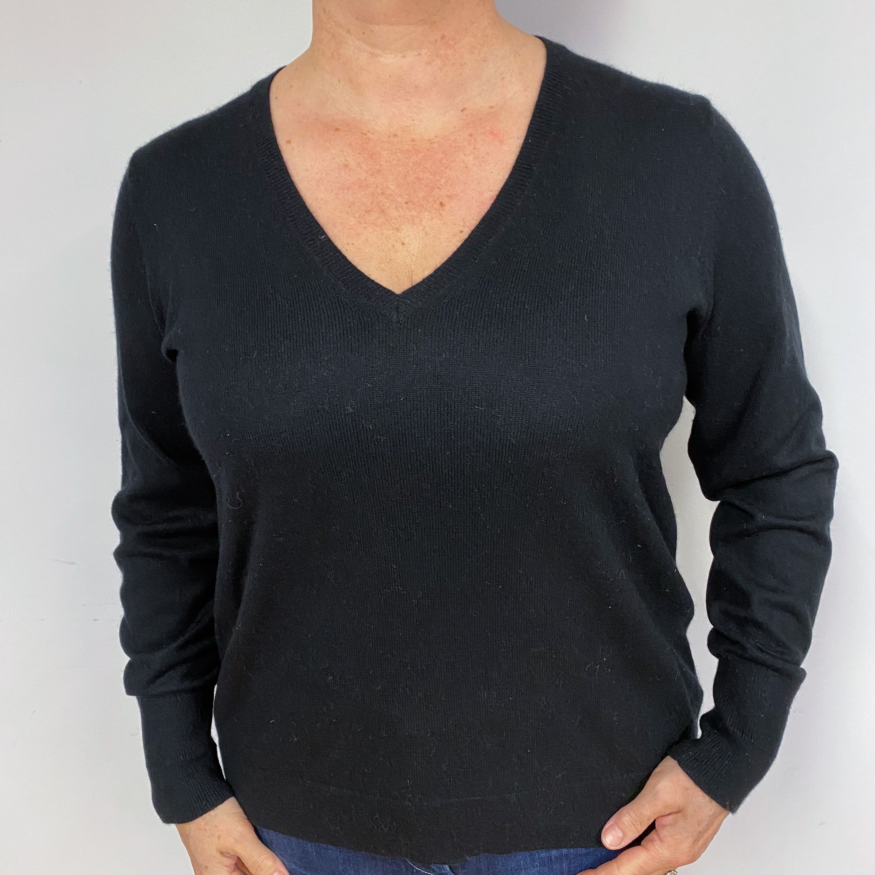 Black Cashmere V-Neck Jumper Large