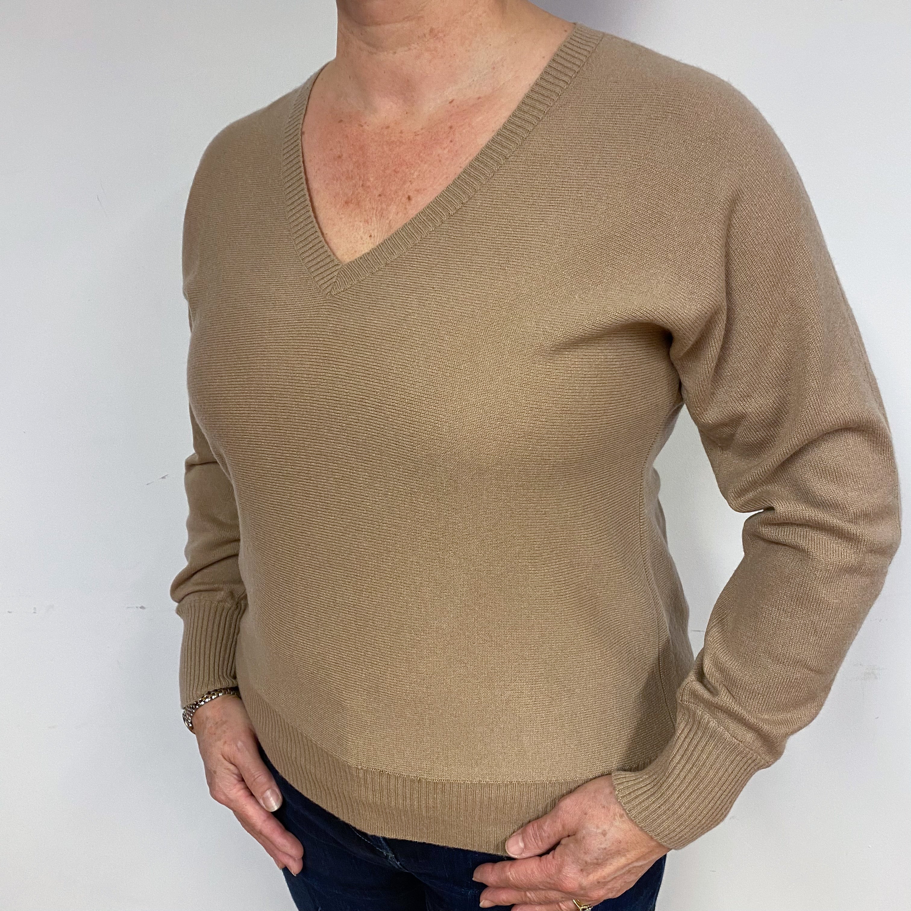 Fudge Brown Cashmere V-Neck Jumper Large