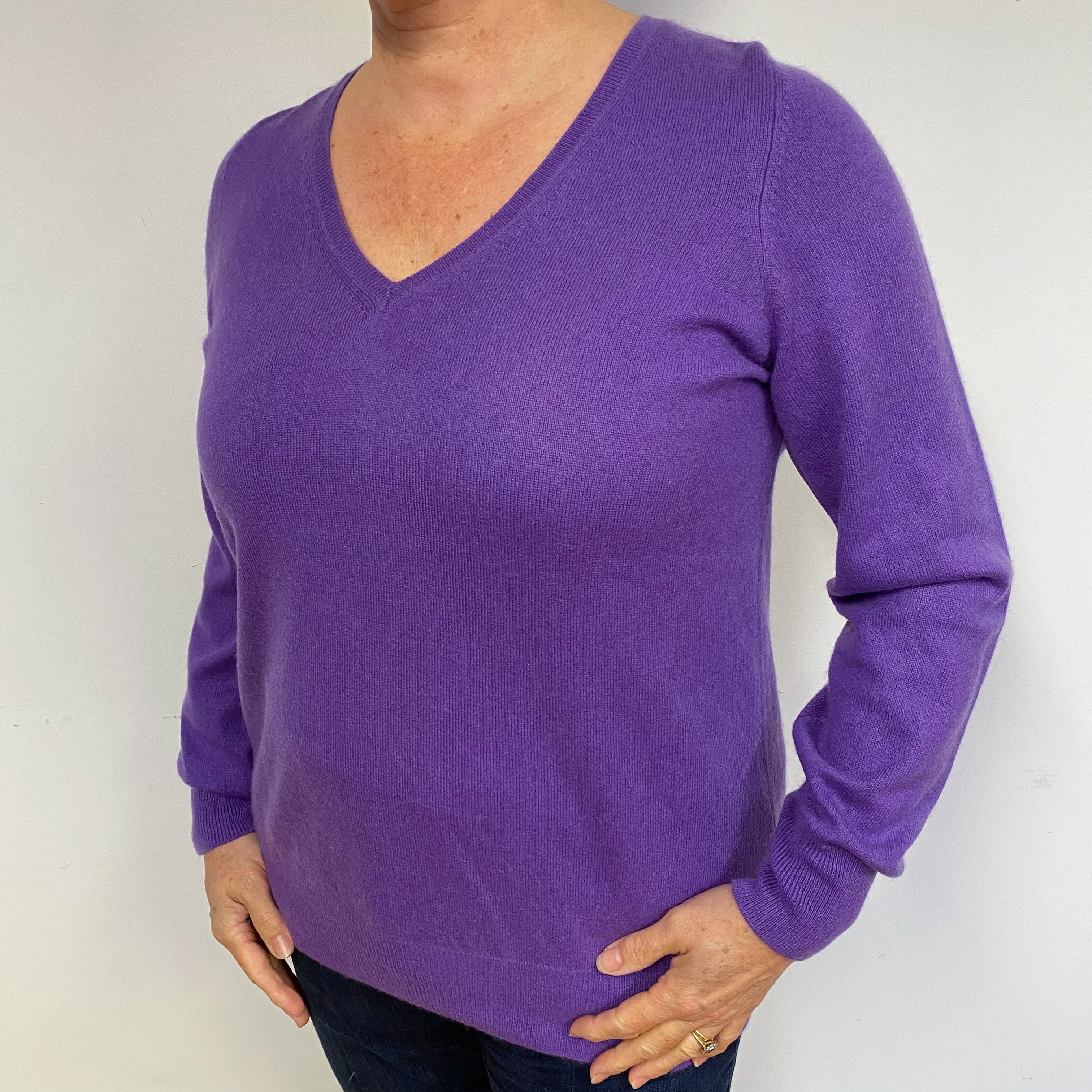 Iris Purple Cashmere V-Neck Jumper Large