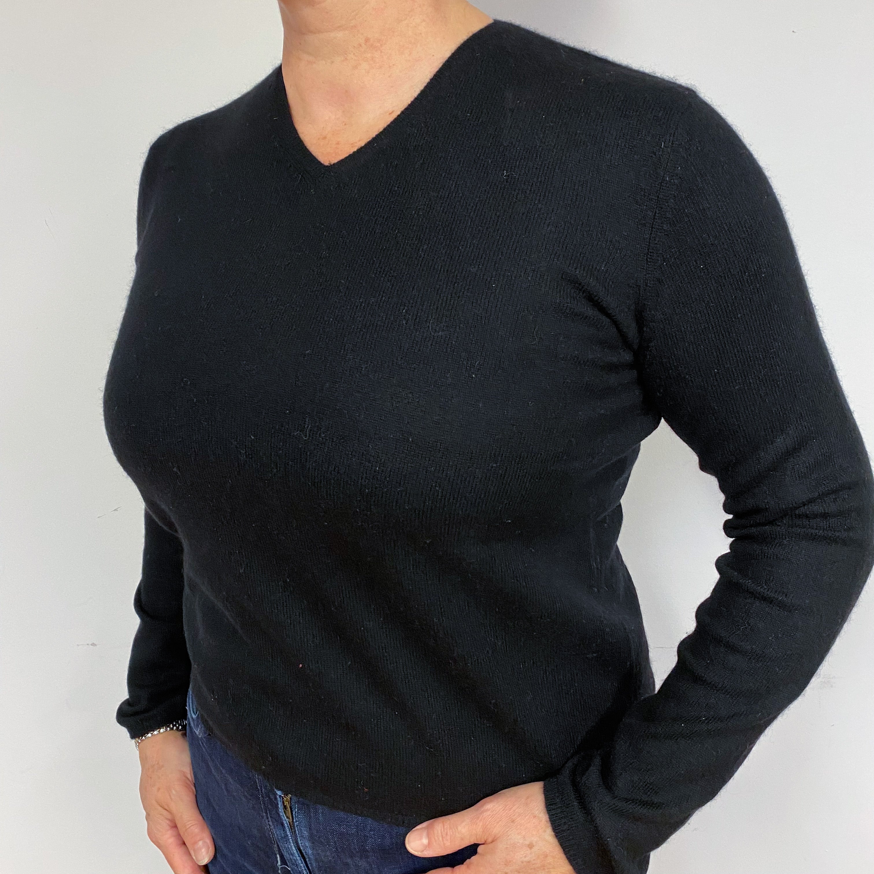 Black Cashmere V-Neck Jumper Large