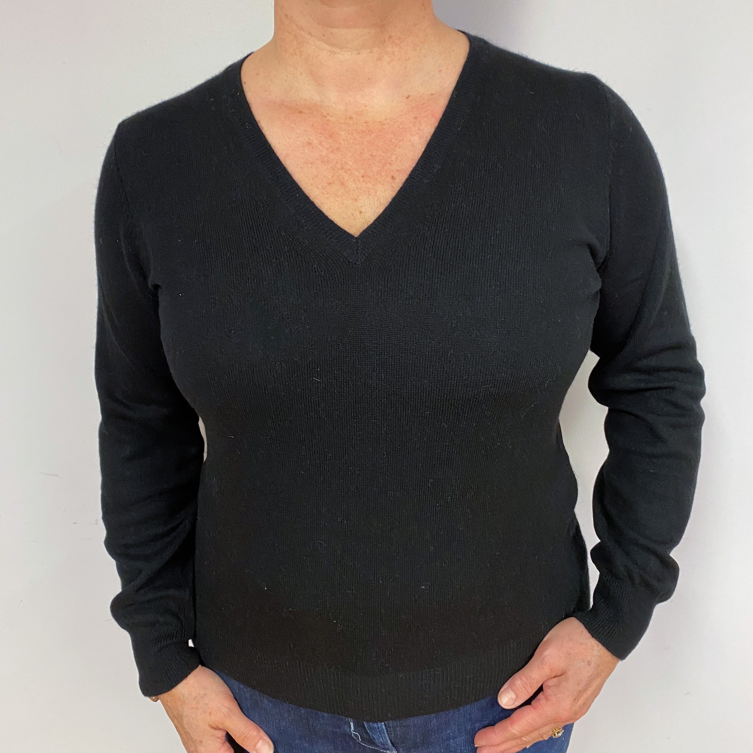 Black Cashmere V-Neck Jumper Large