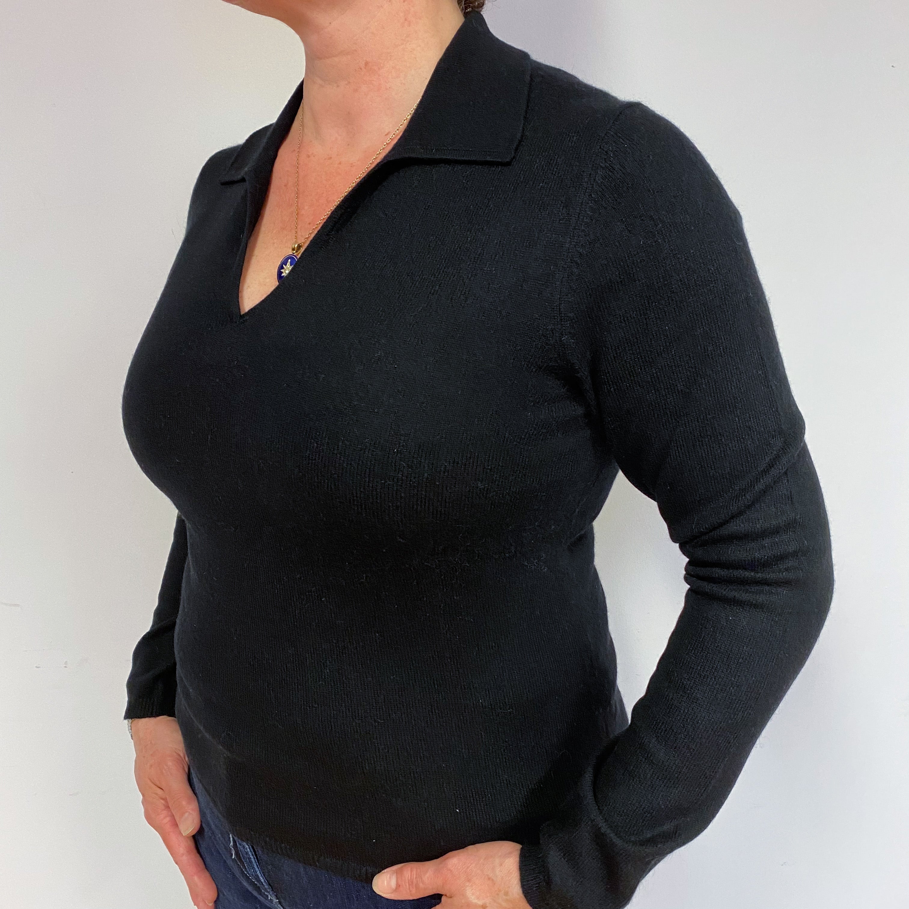 Black Collared Cashmere V-Neck Jumper Large