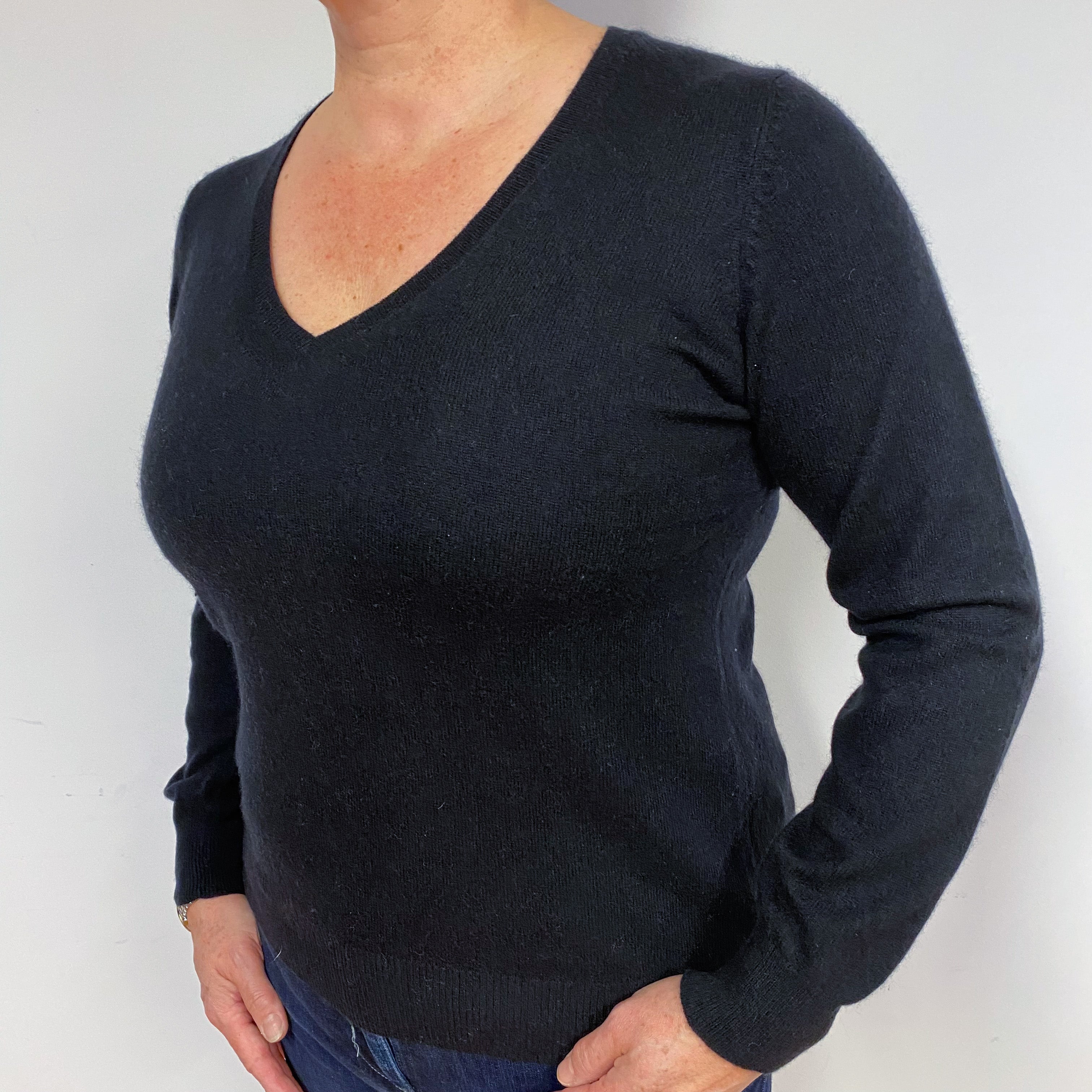 Black Cashmere V-Neck Jumper Large