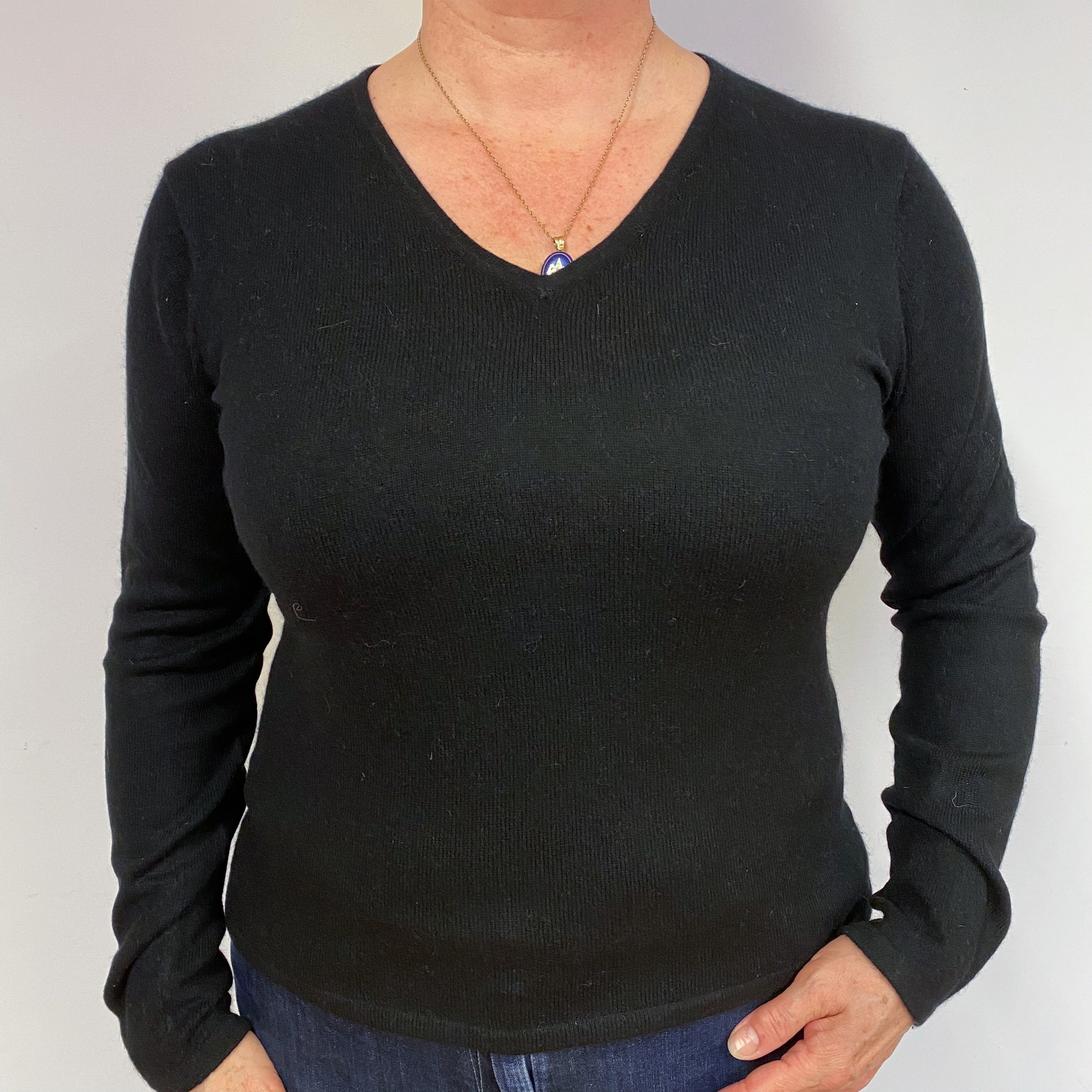 Black Cashmere V-Neck Jumper Large