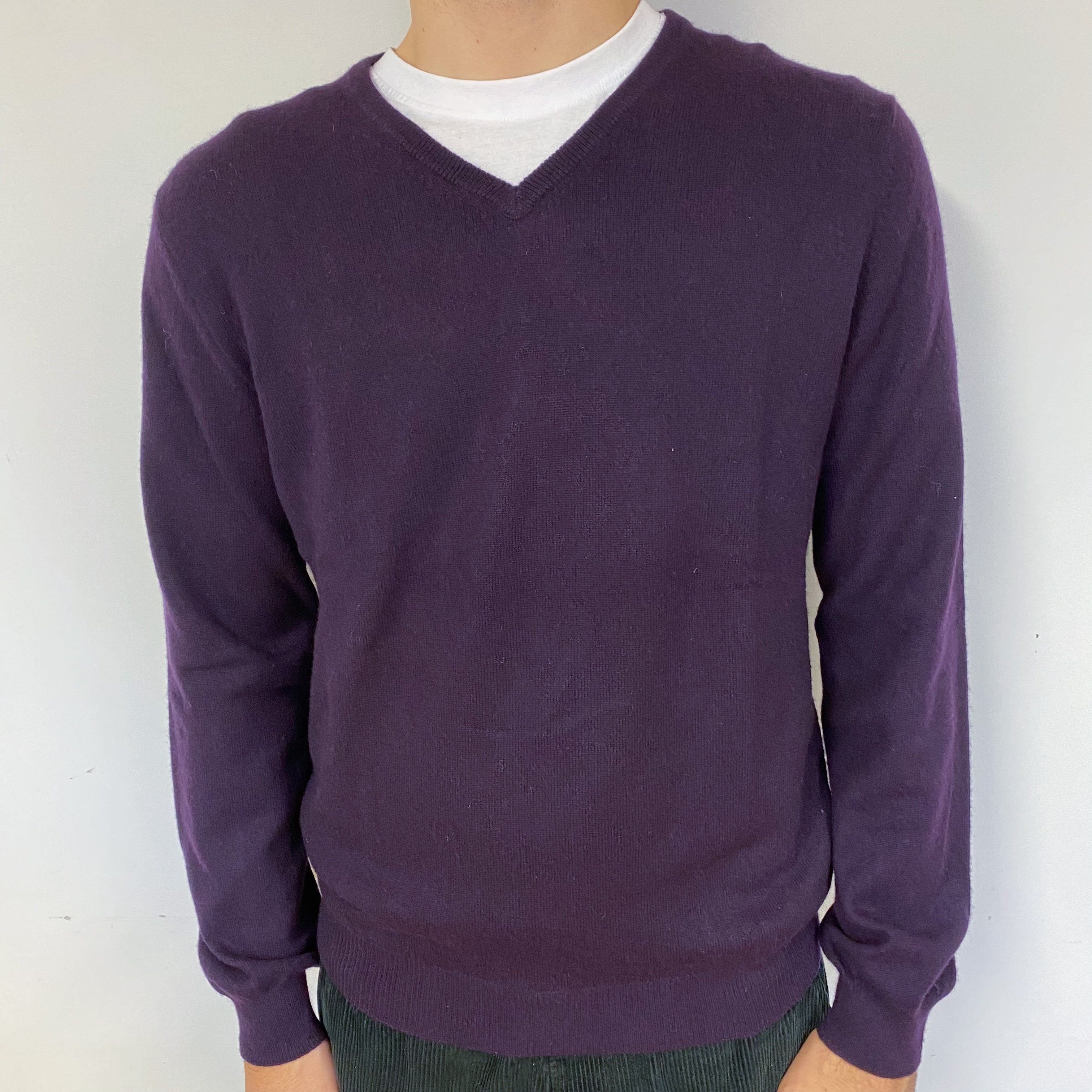 Men's Grape Purple Cashmere V-Neck Jumper Large