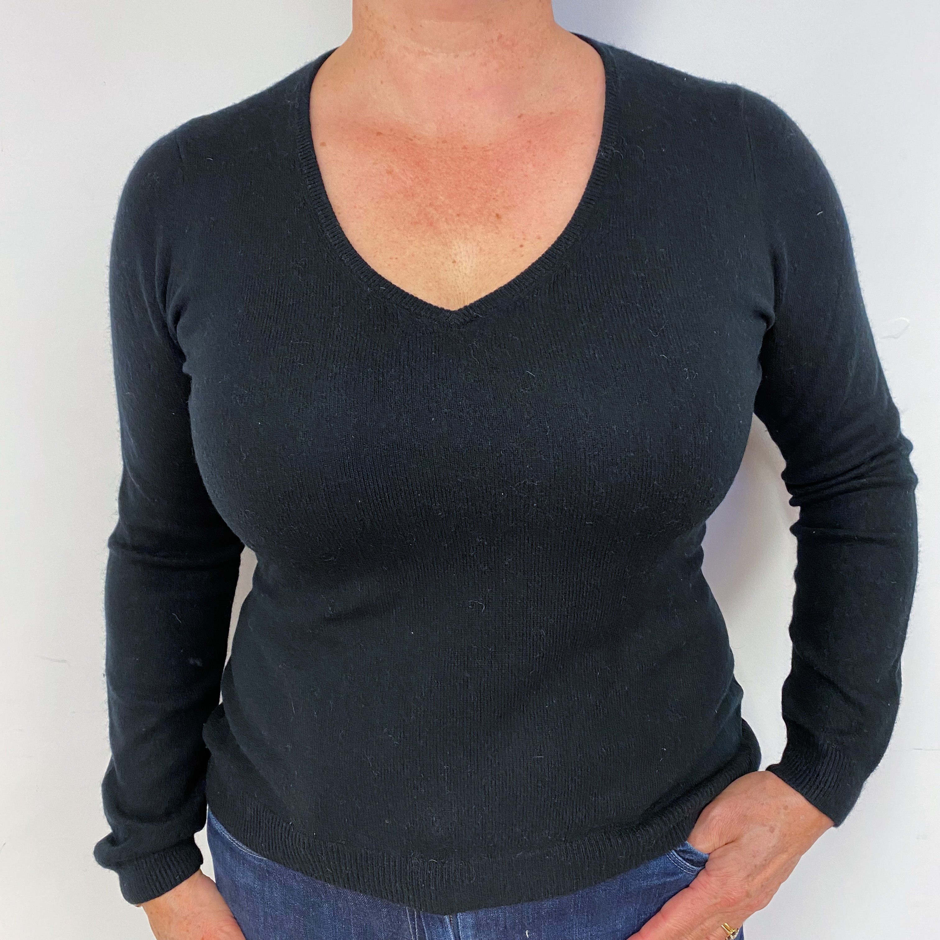 Classic Black Cashmere V-Neck Jumper Large