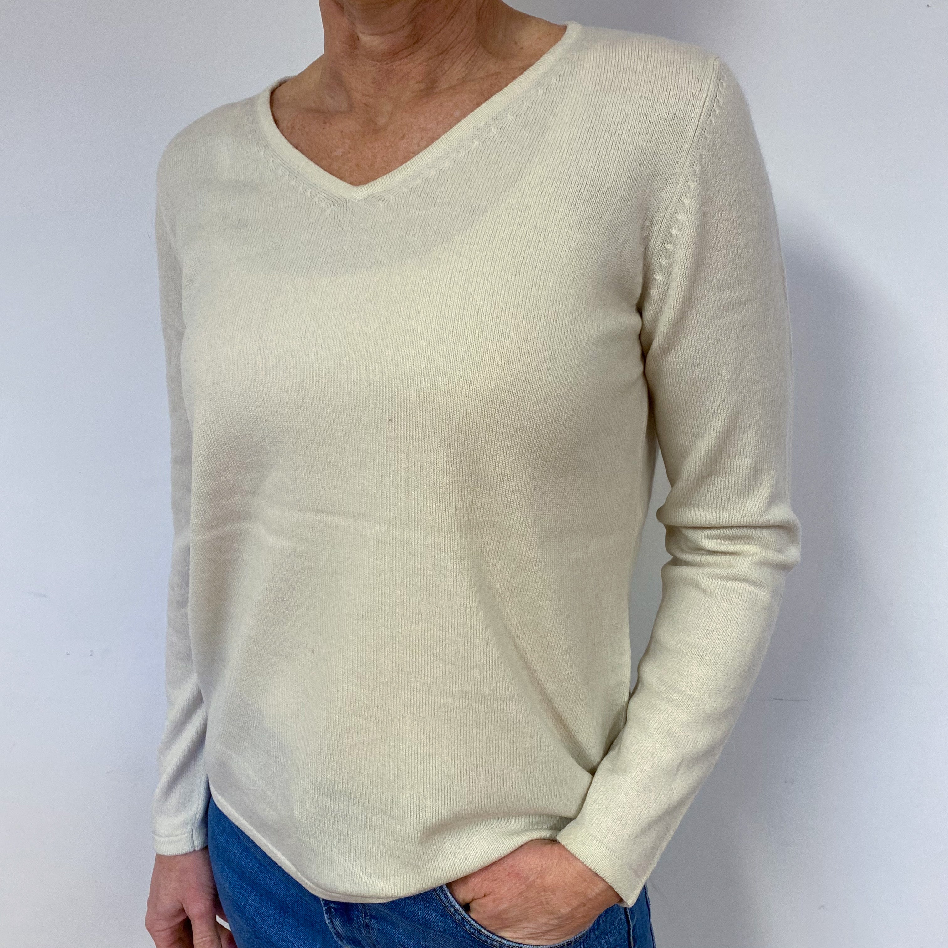 Vanilla Cream Cashmere V-Neck Jumper Medium