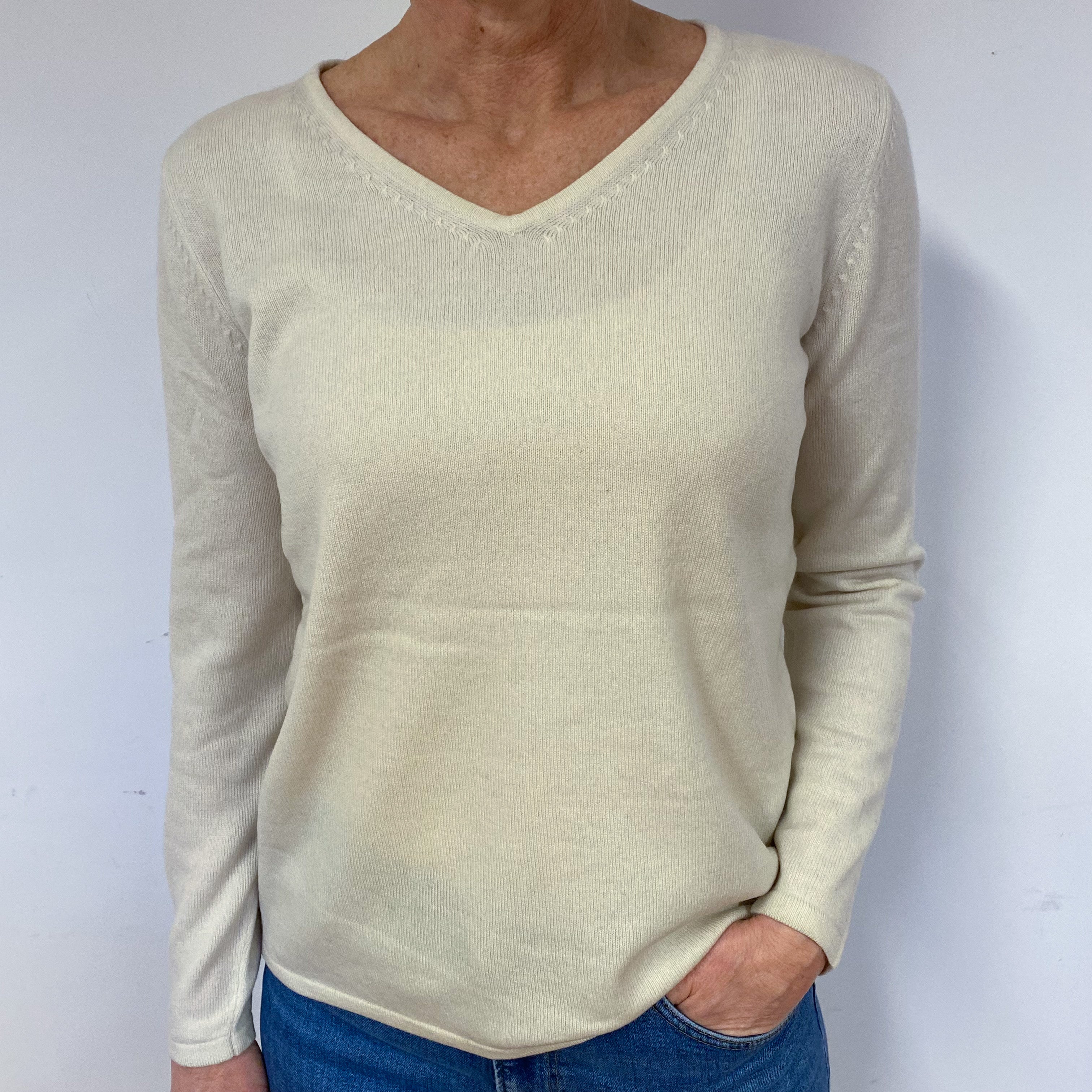 Vanilla Cream Cashmere V-Neck Jumper Medium