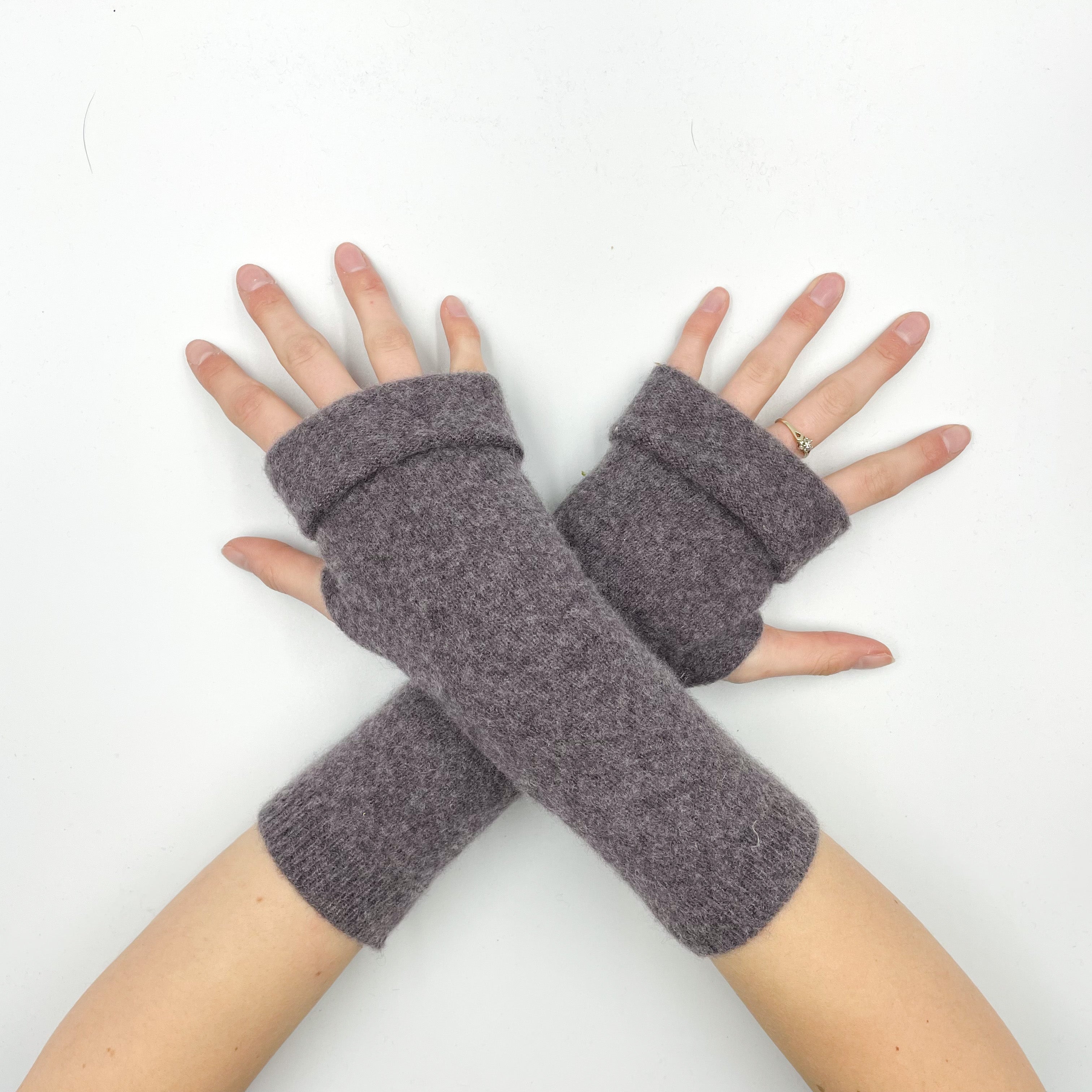 Faded Aubergine Fingerless Gloves
