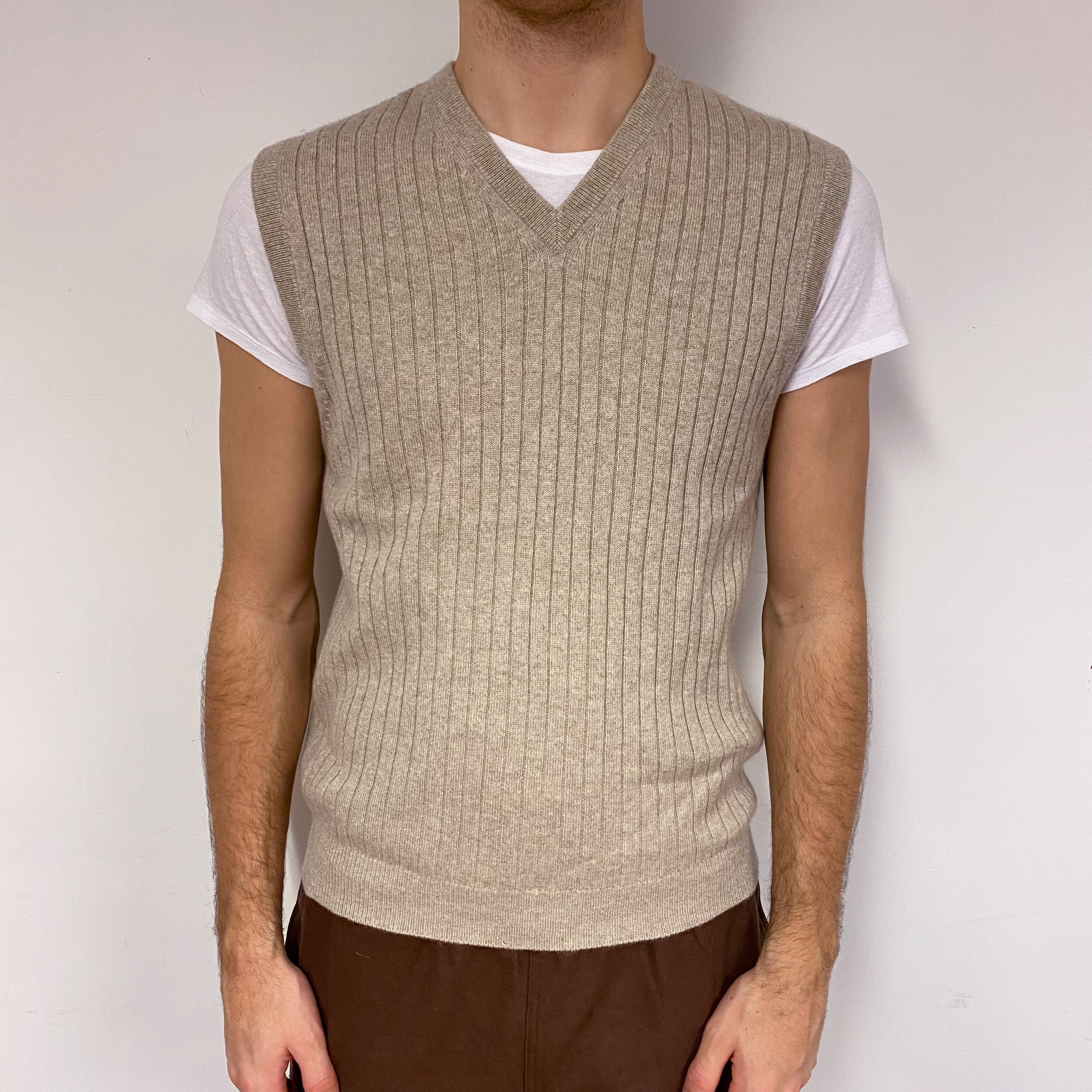 Men’s Biscuit Sleeveless V Neck Jumper Medium