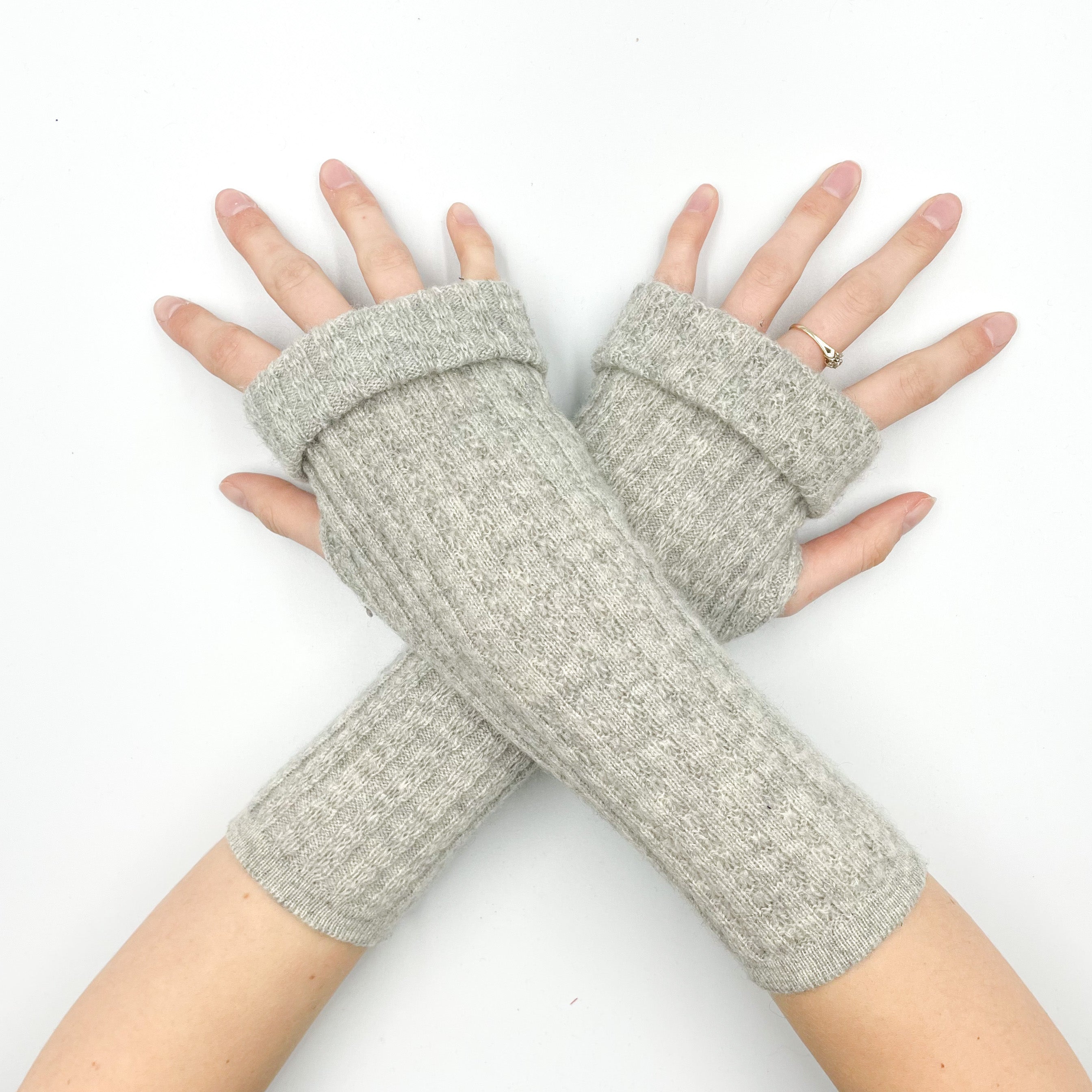 Grey Fancy Knit Fingerless Gloves