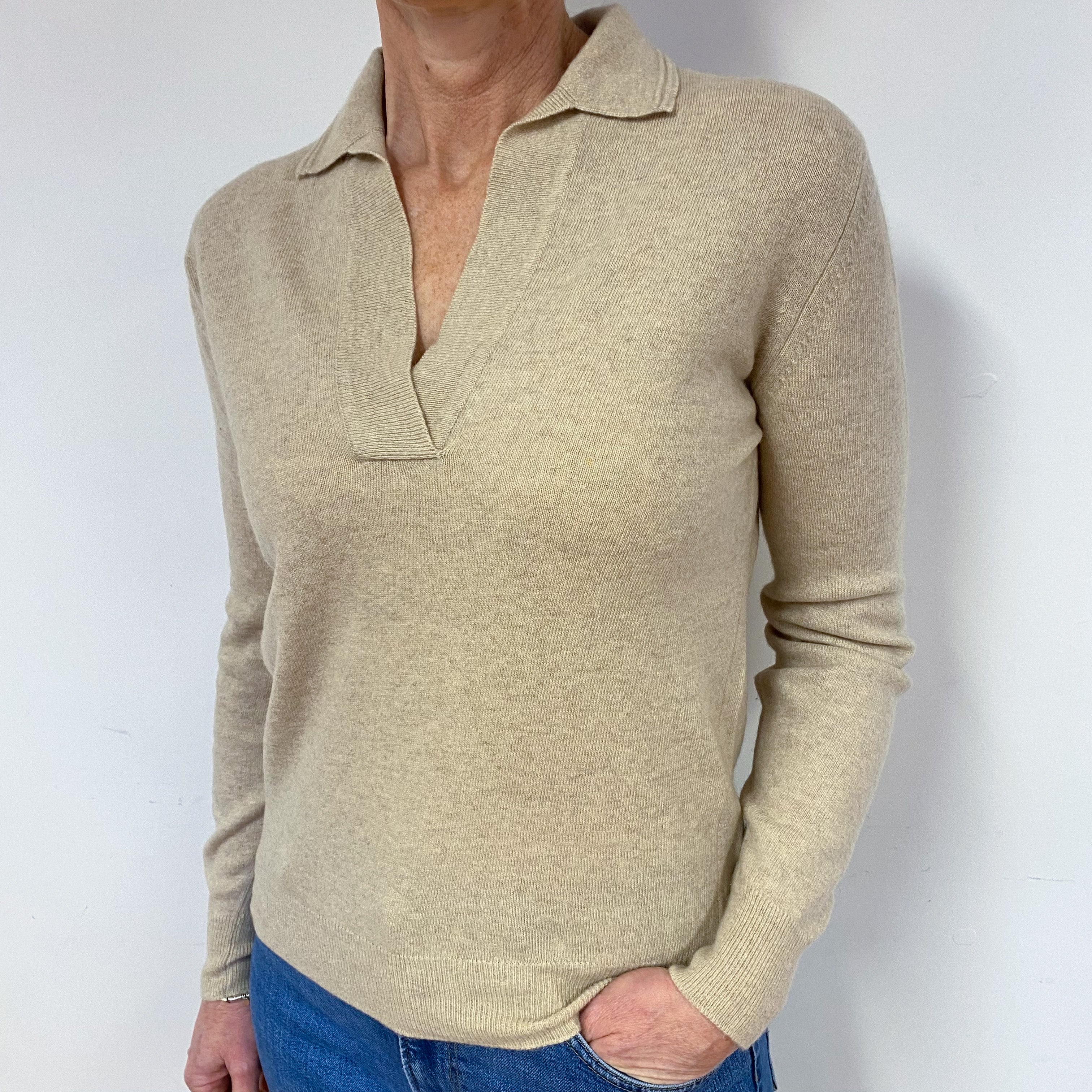 Vintage Pringle Beige V-Neck Jumper Medium