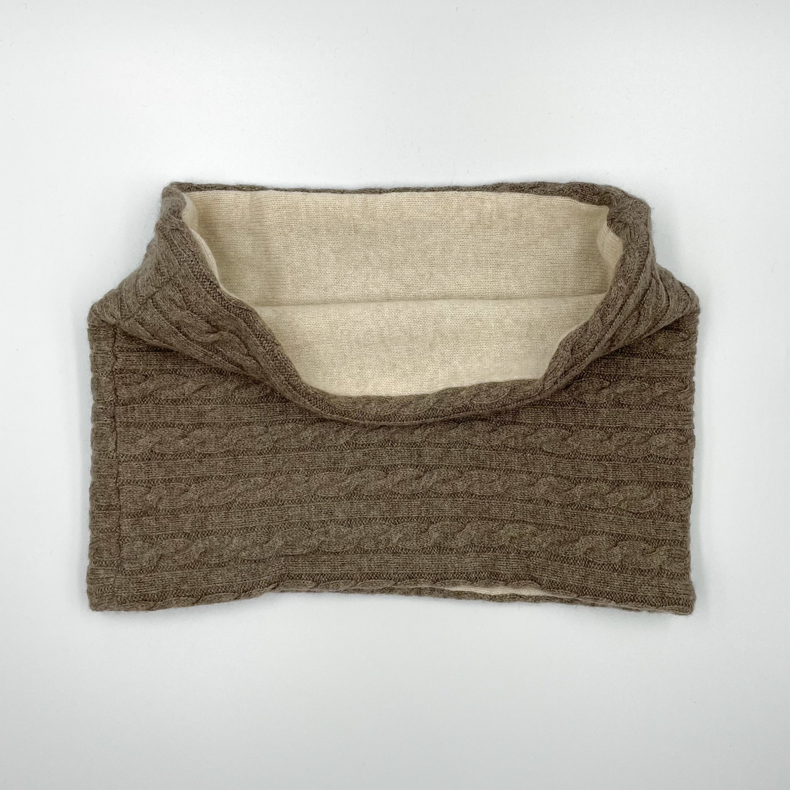 Cappuccino Cable Cashmere Neck Warmer