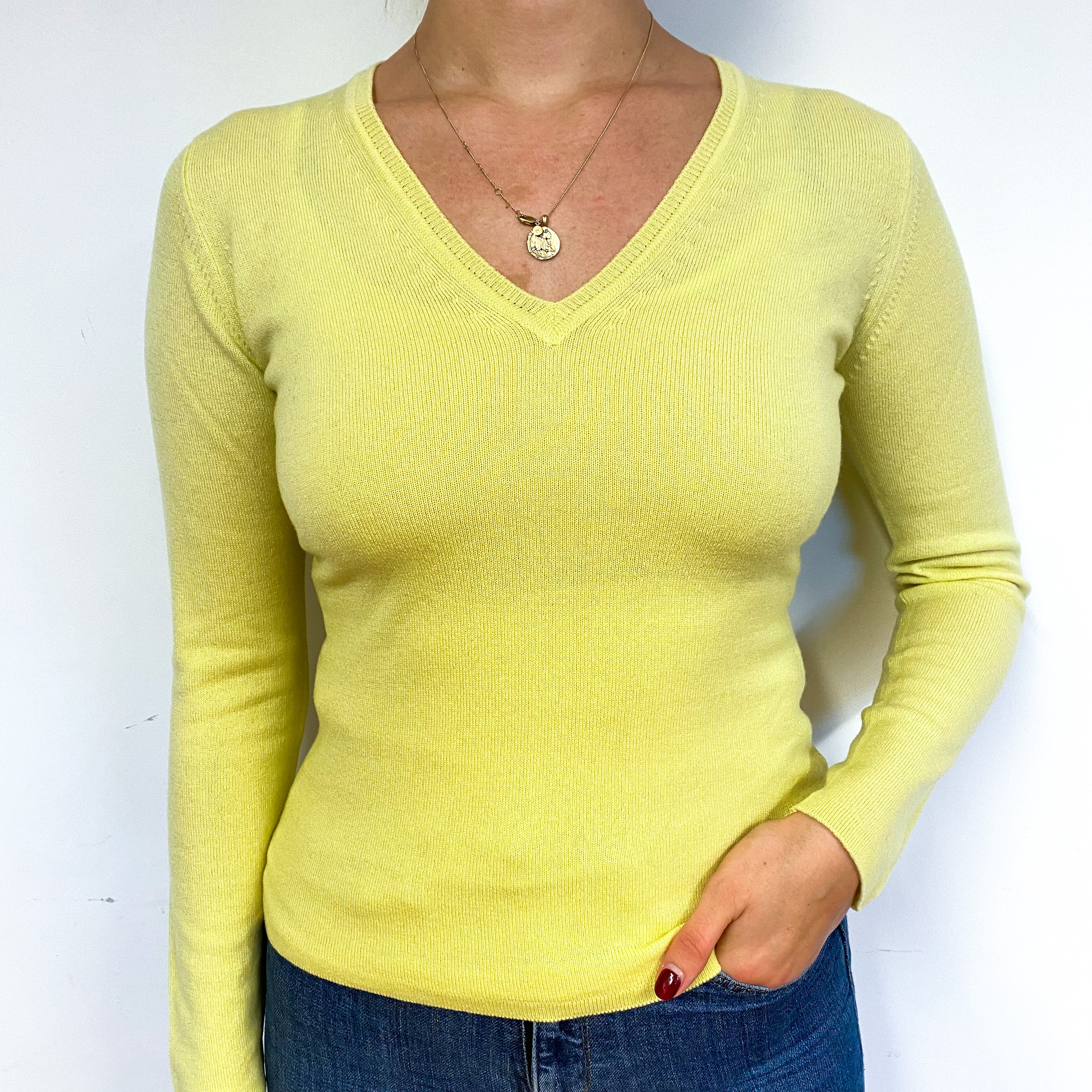 Brand New Scottish Primrose Yellow V Neck Jumper Extra Small